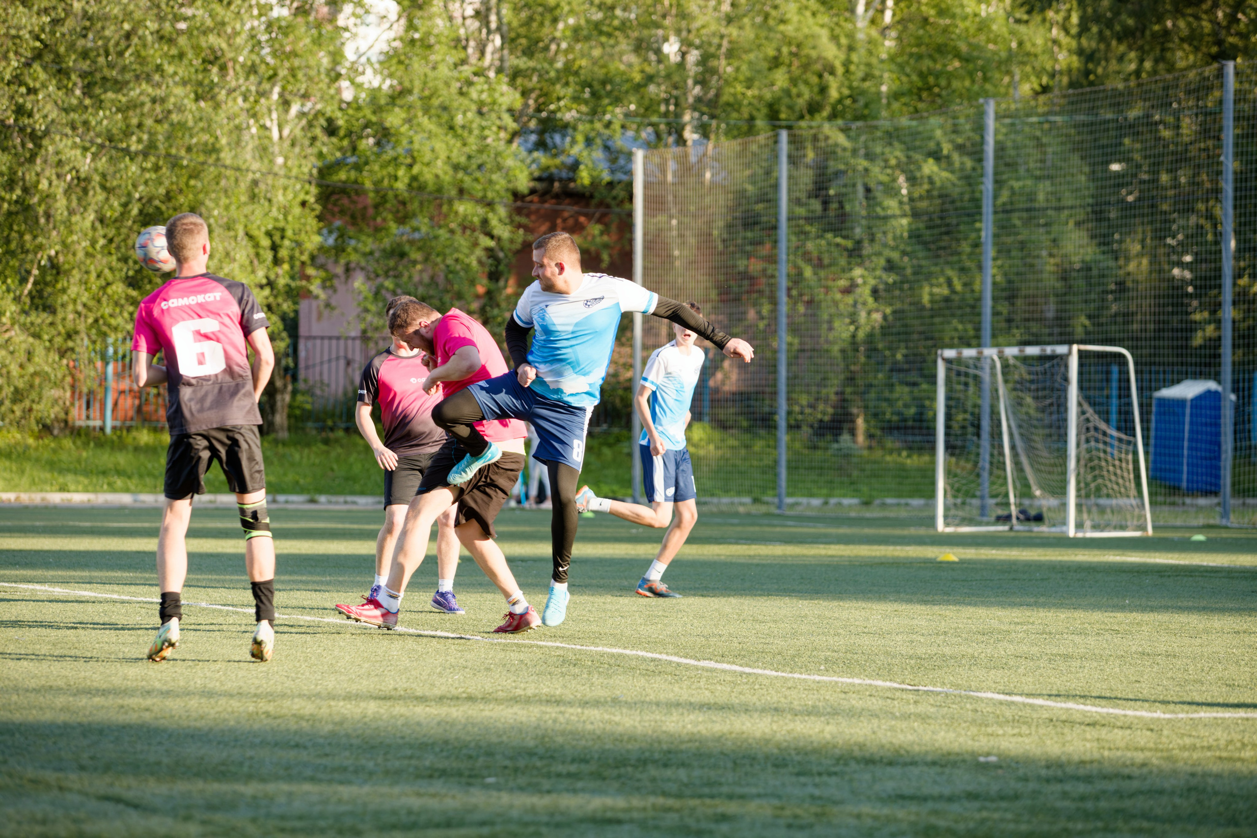 Любительская футбольная лига. Самокат-крылья. 25.06.2025. Репортажный и спортивный фотограф в г. Пермь Зильберг Павел