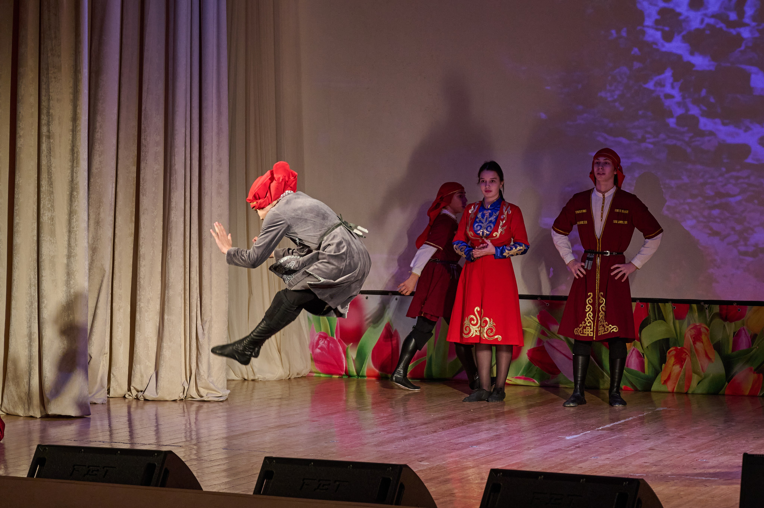 День матери. Кабардинка. Жизнь курорта Кабардинка в фотографиях