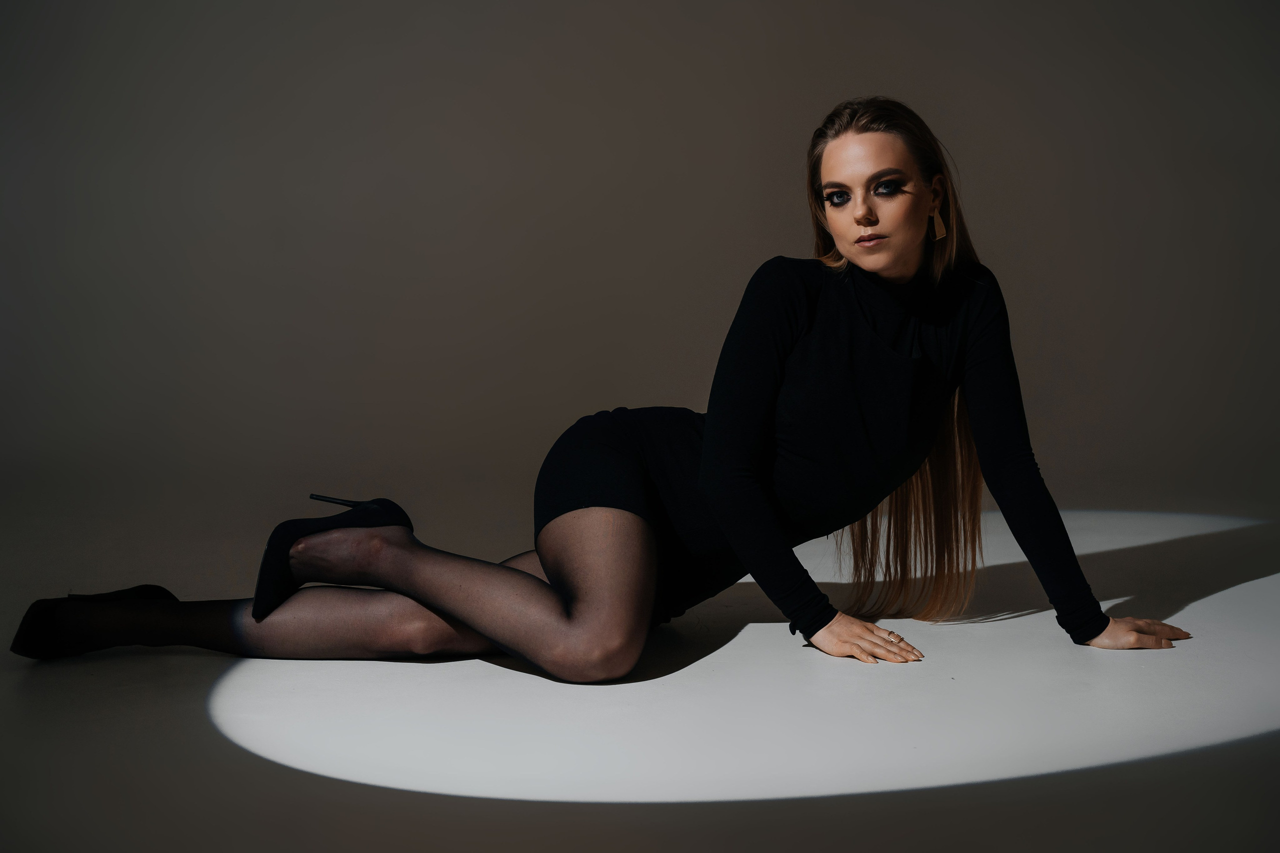 Студийный минимализм. Виктория Алпеева — фотограф по любви