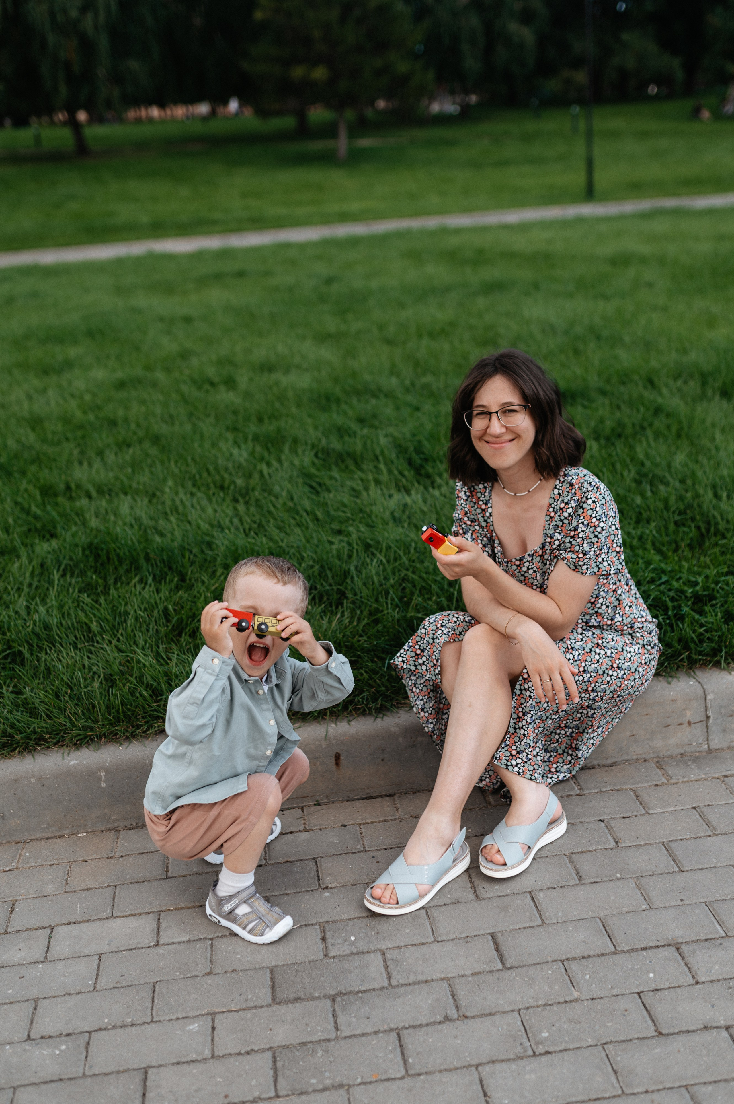 На набережной. Главная