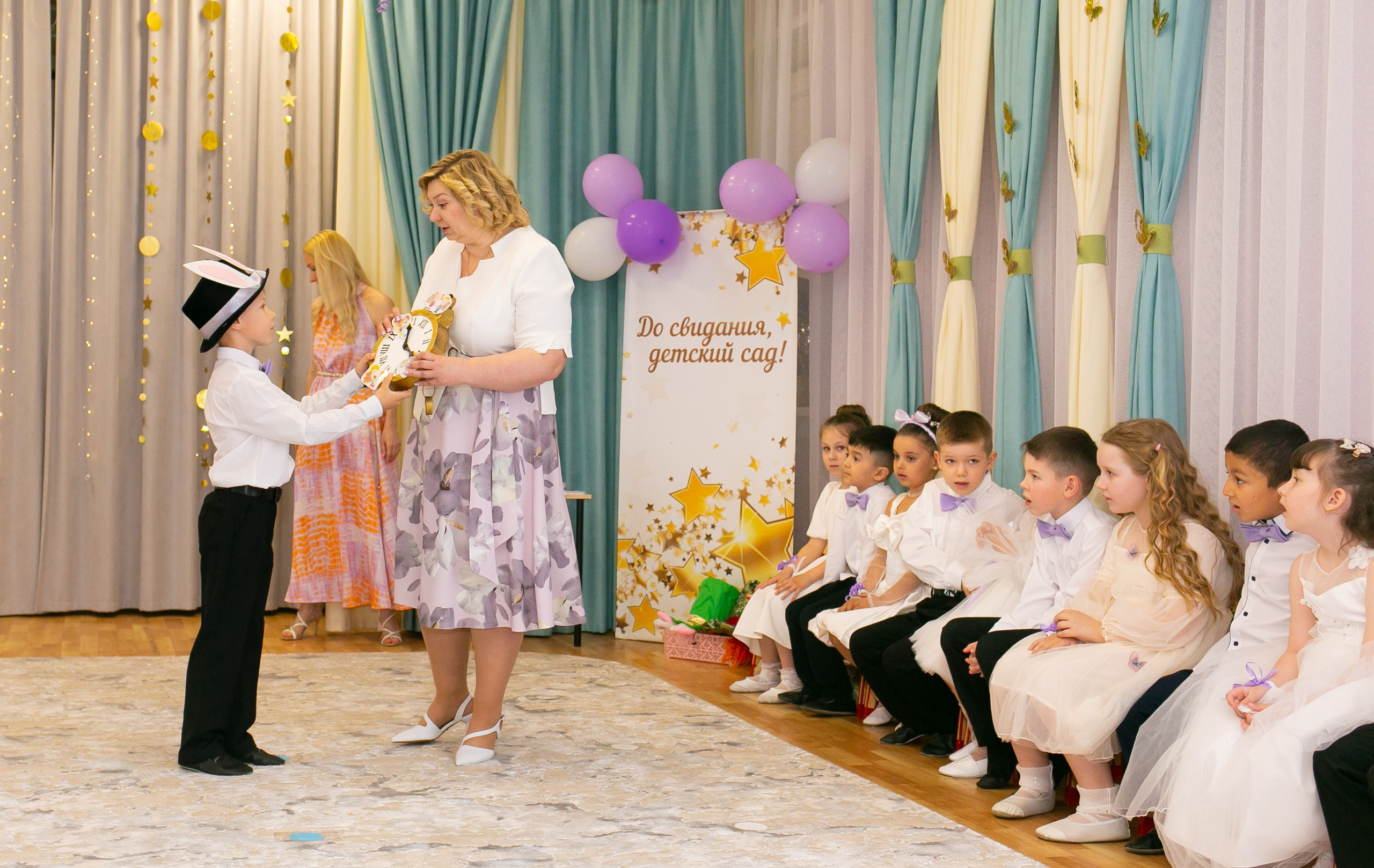Выпускные и Утренники. Фотограф новорожденных и семейный фотограф НСО г. Бердск Марина Львова