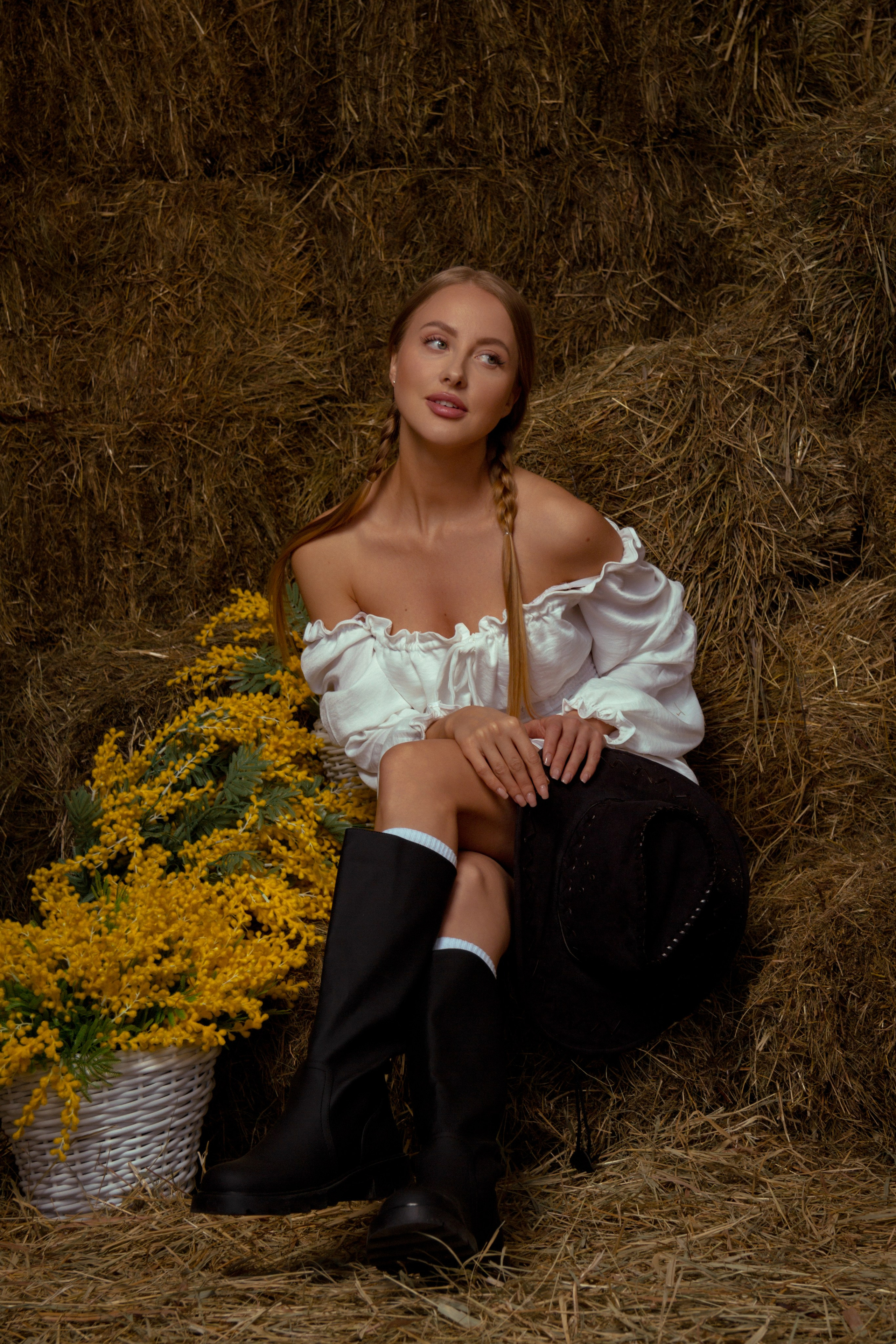 Фотосессия в на сеновале, завтрак в деревне. Портретный фотограф в Санкт-Петербурге Анастасия Епифанова
