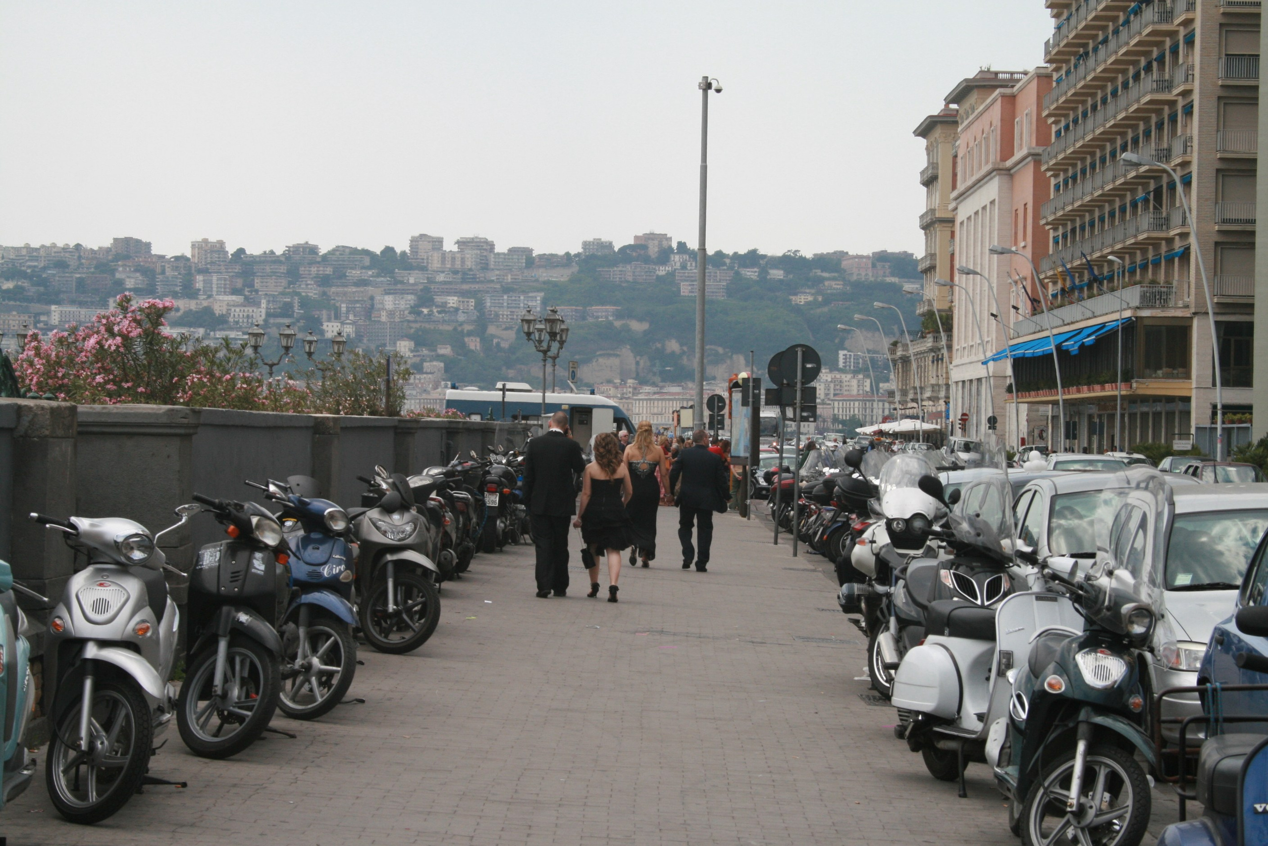 Набережная Via Nazario Sauro. Неаполь