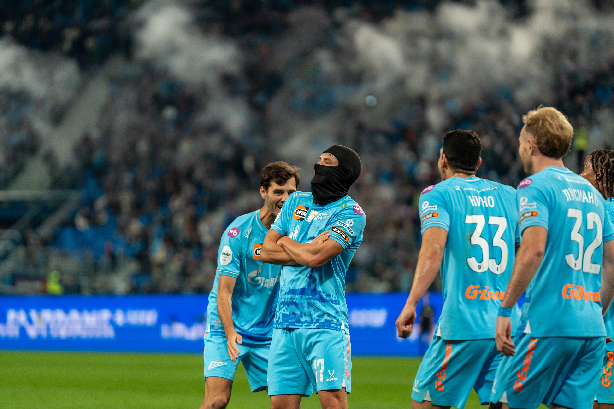 Зенит — Локомотив: фотогалерея 14-го тура РПЛ на Газпром Арене | Антон Гауф. Спортивный фотограф в Санкт-Петербурге | Антон Гауф