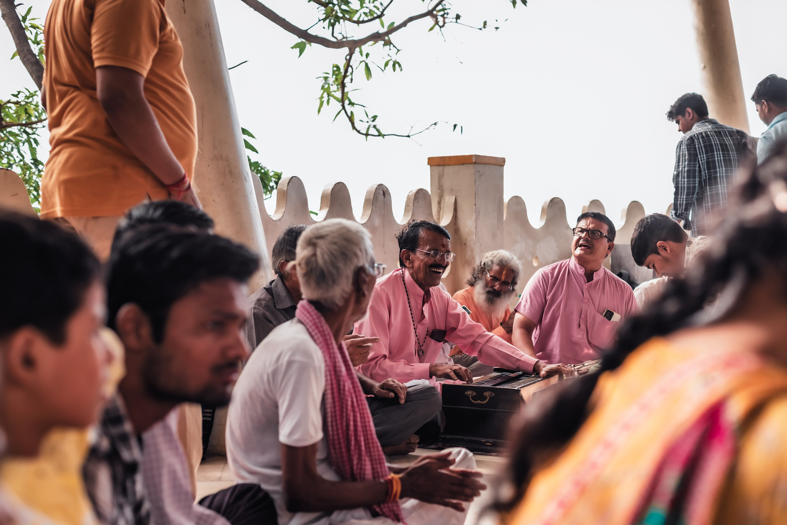 Abhisheka Devraha Baba on Sri Devdas ji maharaj bd. Mariam Bagdasaryan
