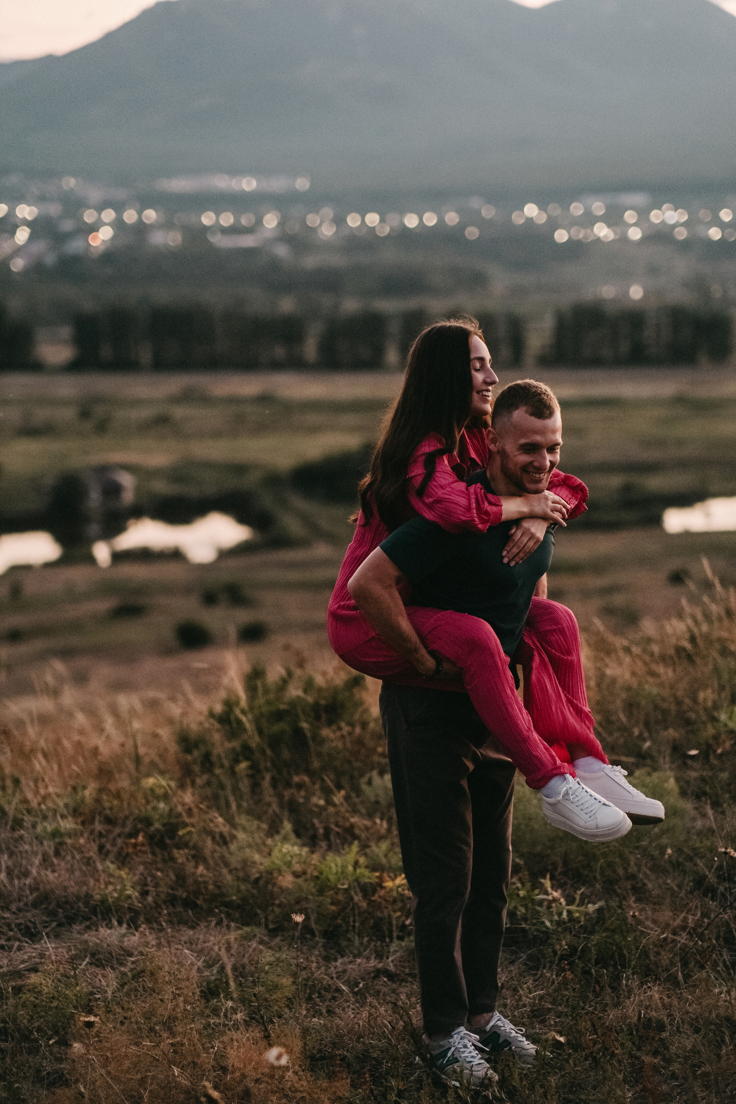 виды на горы фотосессия для пары