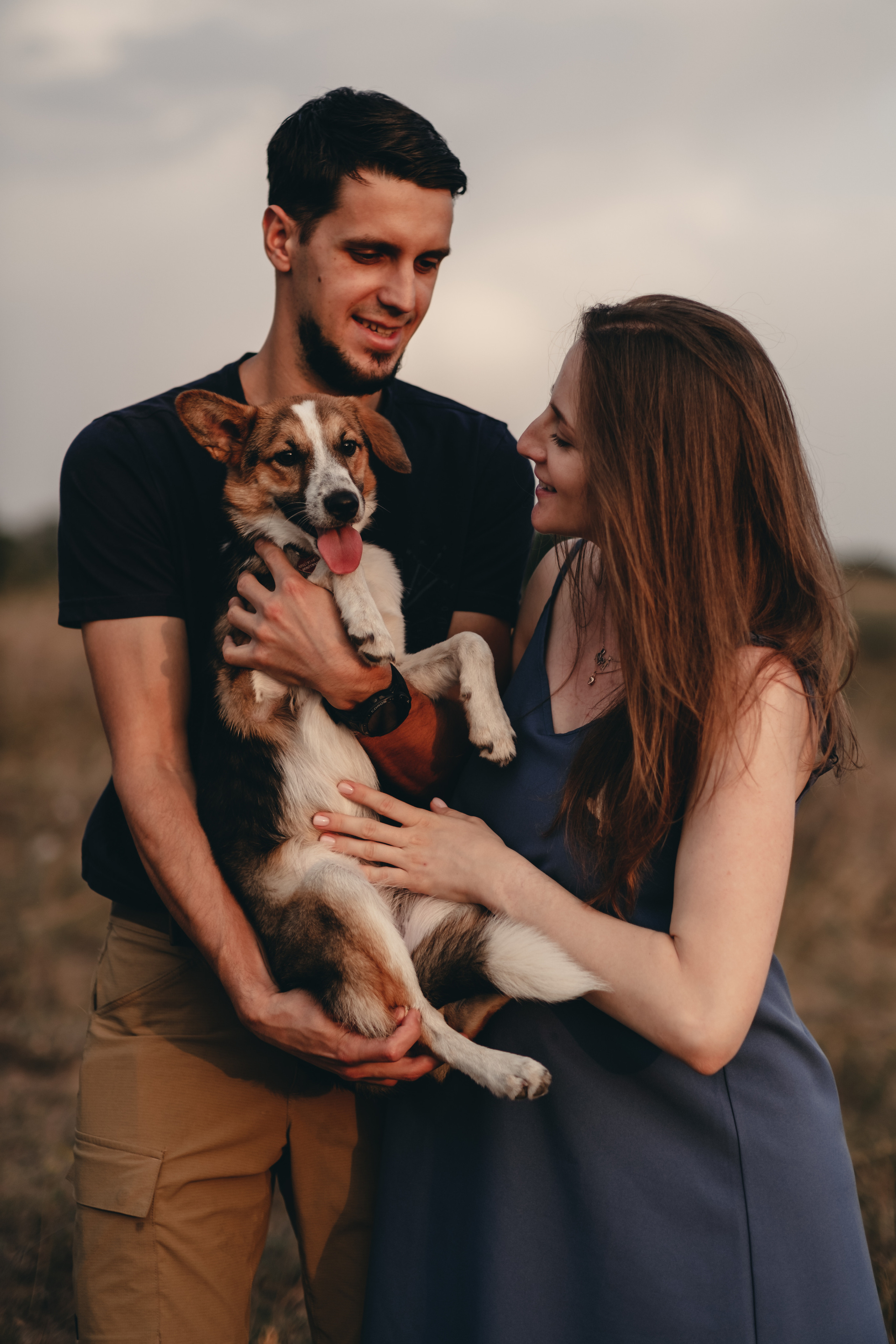 Семейная фотосессия на природе осенью в Москве. Семейный фотограф в Москве Кристина Маркос
