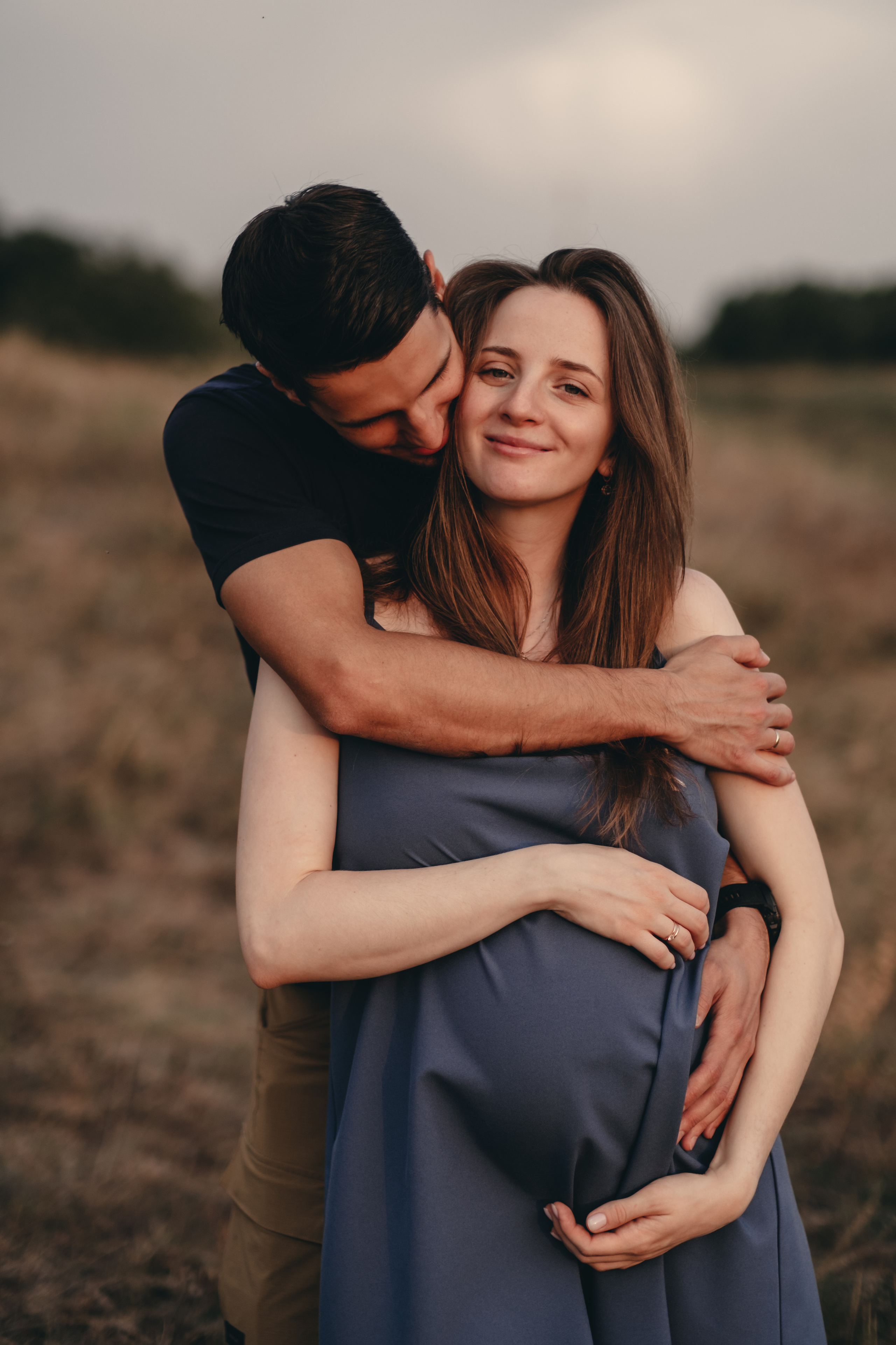 Семейная фотосессия на природе осенью в Москве. Семейный фотограф в Москве Кристина Маркос