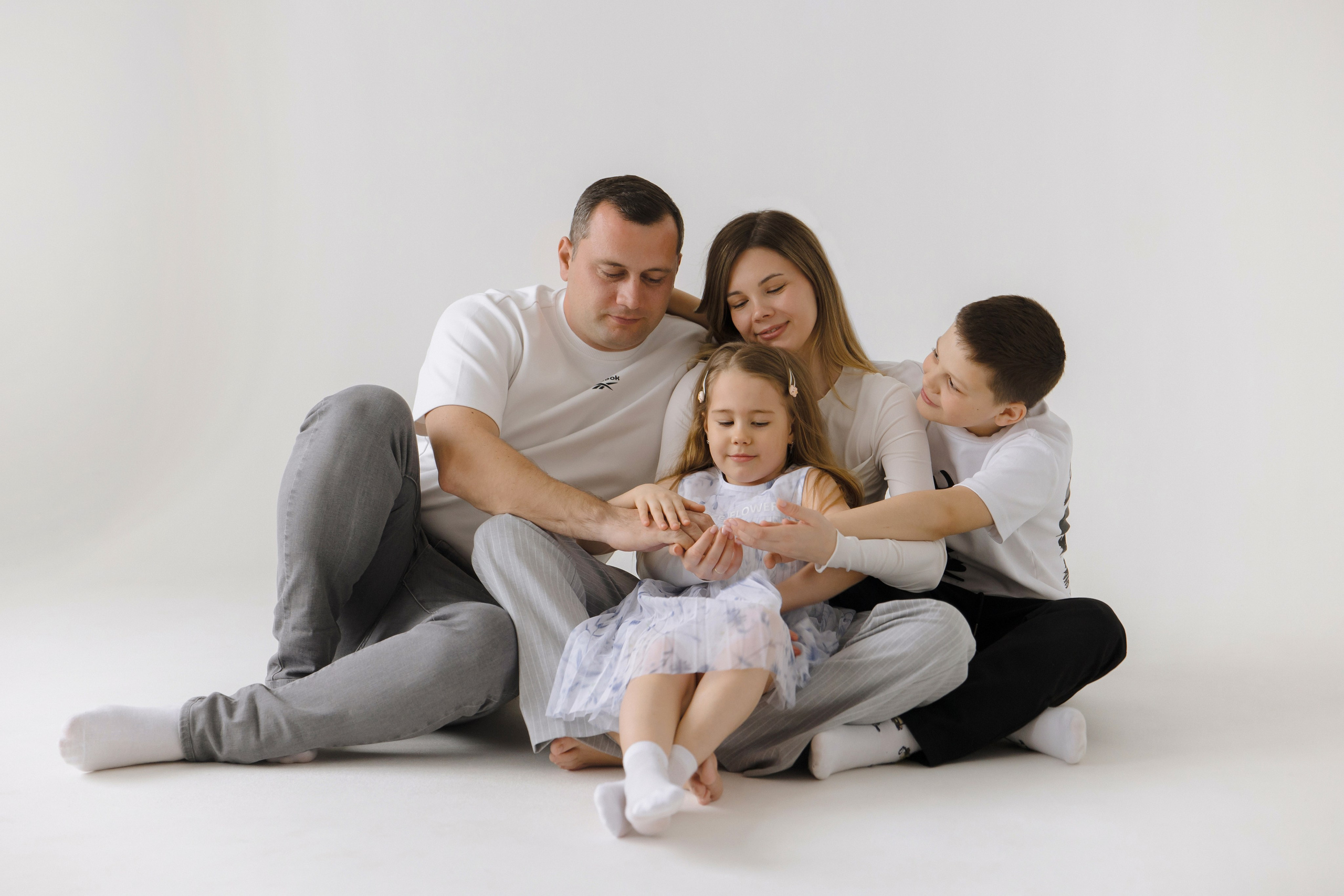 Анатолий, Вероника, Богдан и Полина. Фотограф Олеся Голева