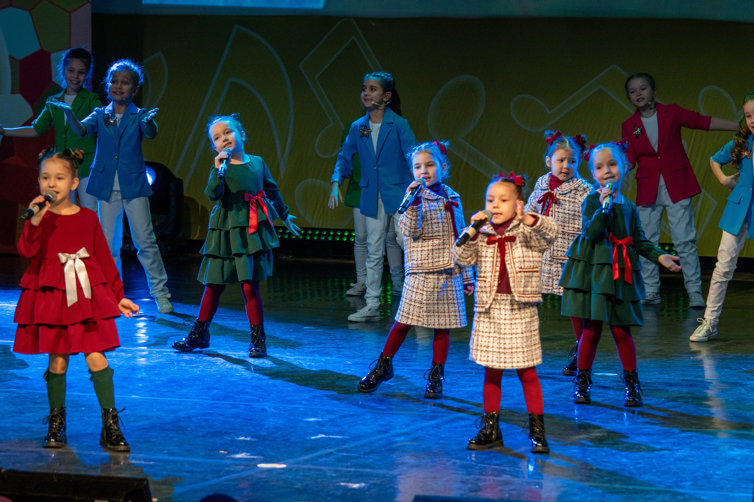 Съёмка концерта для Домисольки, большой концертный зал Космос. «Студия DRONAVT`s» — видеосъёмка и фотография г. Москва