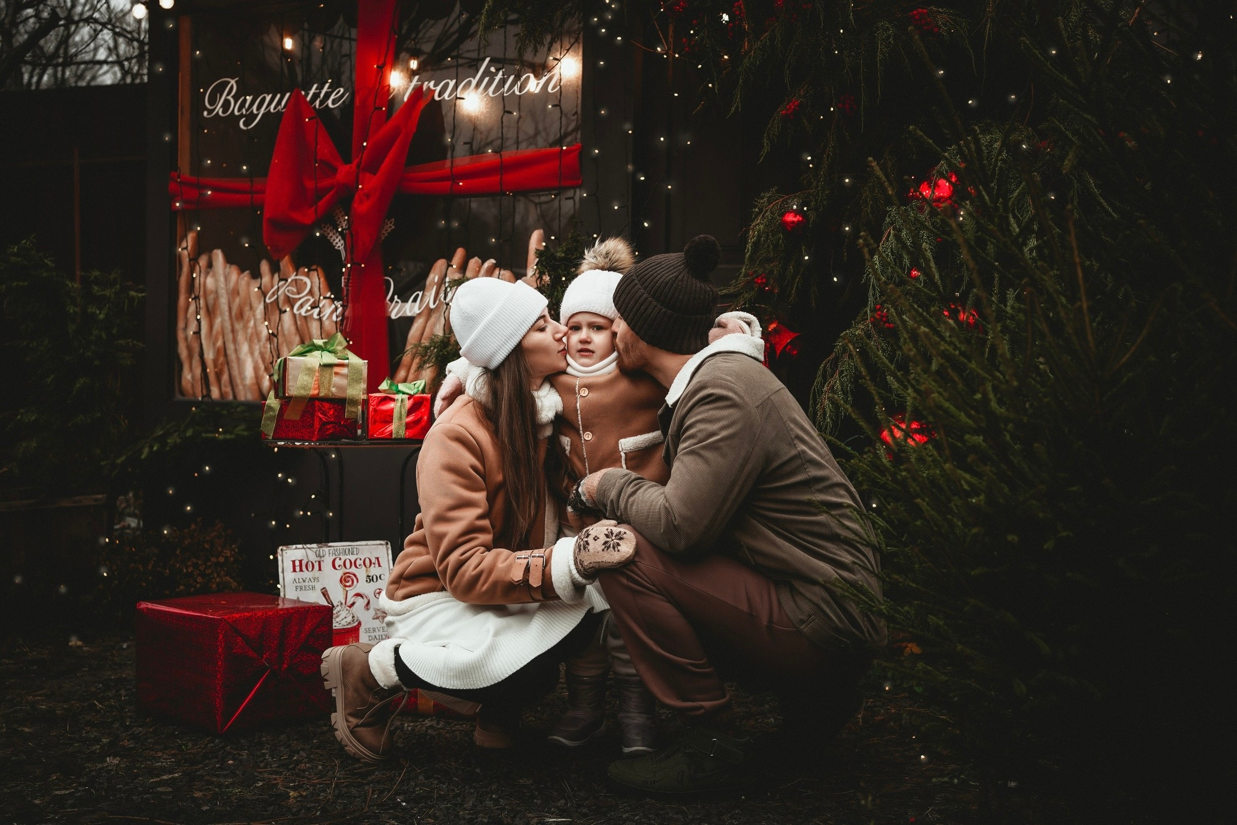 Новогодняя семейная фотосессия в фотостудии Авокадо. Ростов-на-Дону. Свадебный фотограф в Ростове-на-Дону. Таинство Крещения и Венчания, семейные фотосессии. Алёна Чёботова