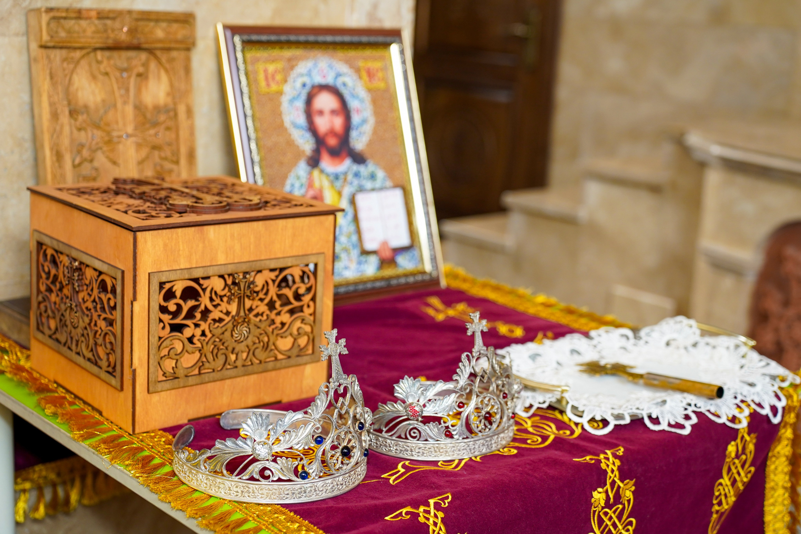Обряд венчания в Армянской церкви. Фотограф Новороссийск | Геленджик и ЮФО Эльвина Ясинская