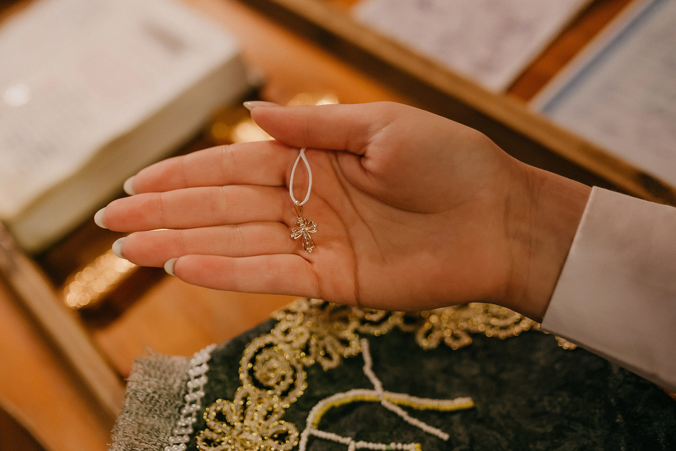 Крещение Виктории. Храм Симеона Верхотурского п.Барсово. Семейный фотограф в Сургуте