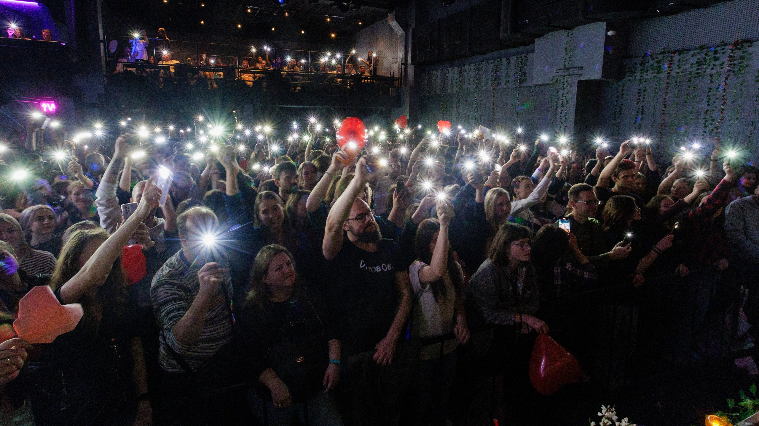 Екатерина Яшникова в клубе Pravda. Евгений Restwin — Пейзажный и репортажный фотограф