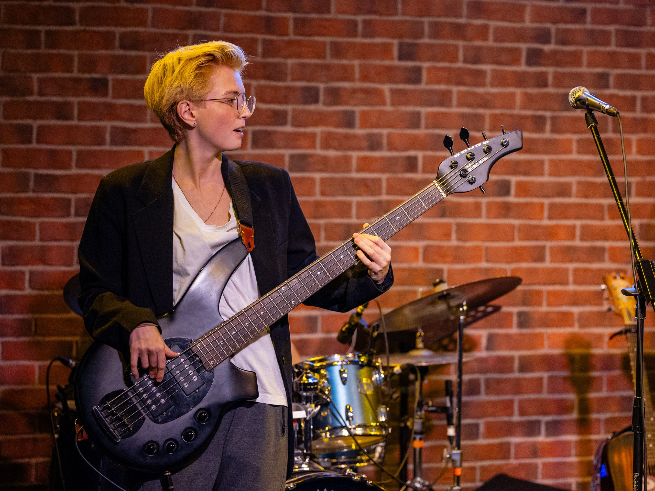 Аня из Питера в 71 тон, Москва 11'2024. Евгений Restwin — Пейзажный и репортажный фотограф