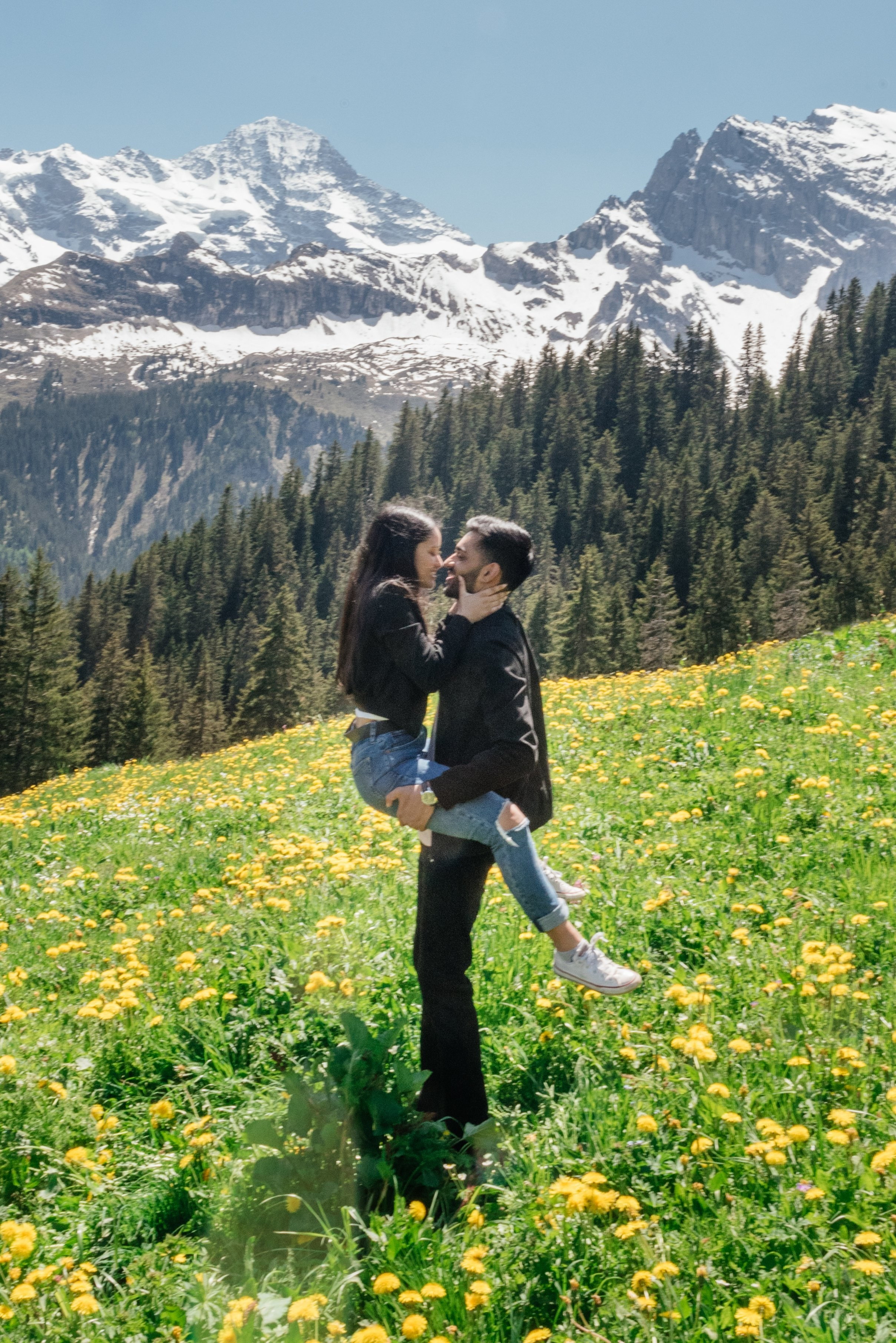 Safeen & Seemeen (Wengen, Murren, Iseltwald). Photographer in Interlaken area