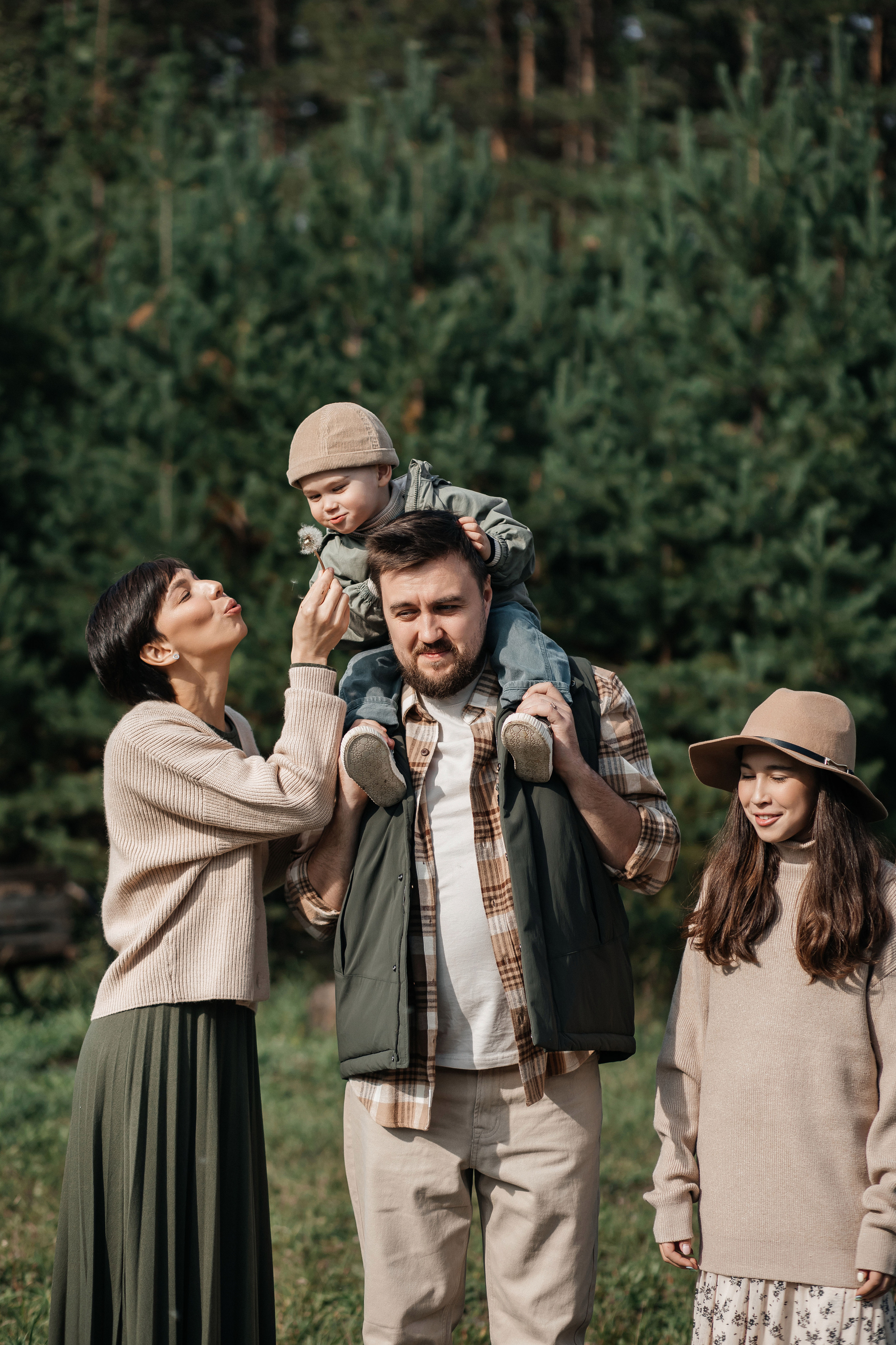 Семейная фотосессия Элина, Александр, Эвелина, Лев. Свадебный и семейный фотограф Ибрагимова Мария из Екатеринбурга