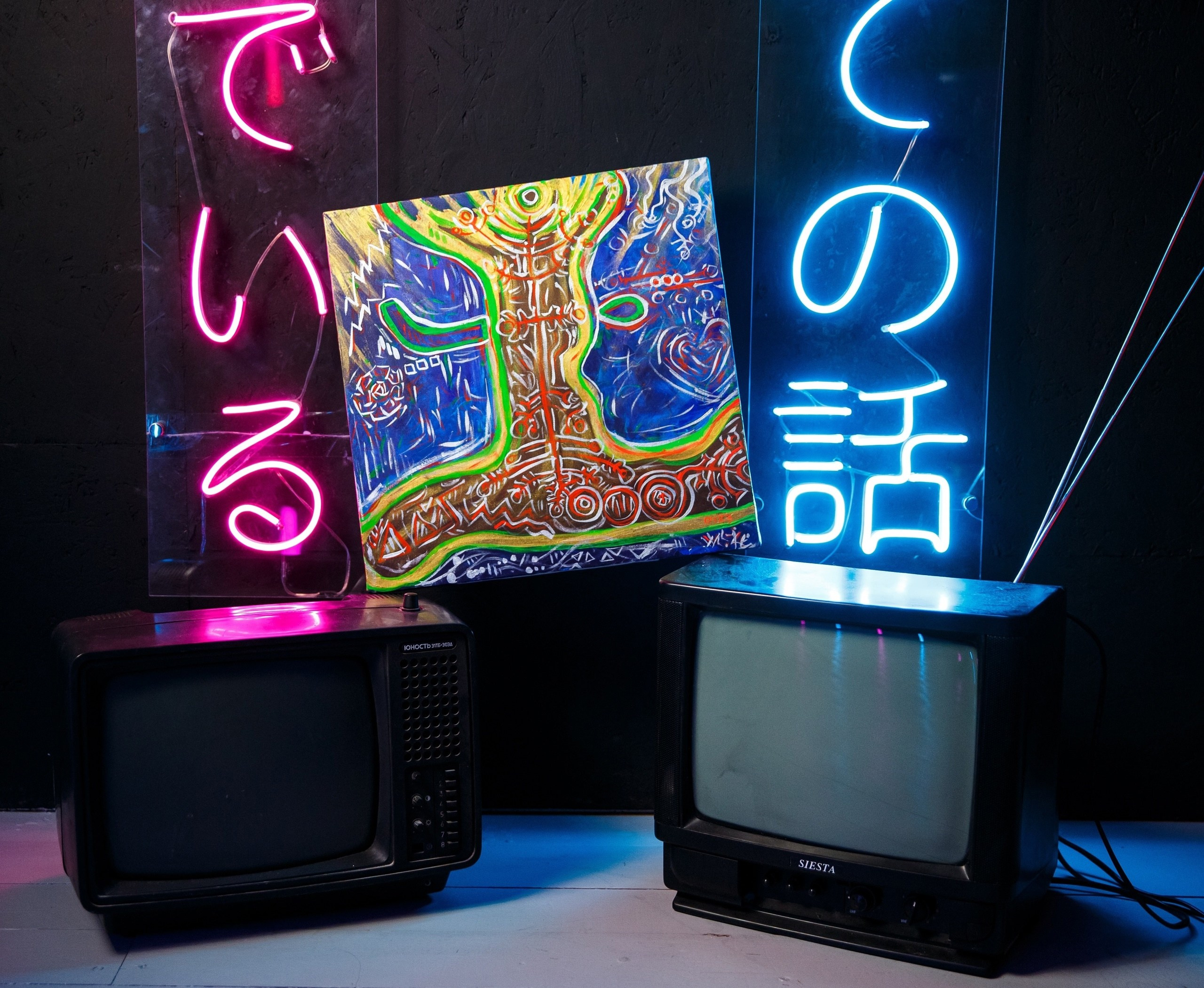 Выставка izteni, купить картину, картина в интерьер, абстракция, флуоресцент, картина с подсветкой, художник, картина в лофт, картина в ресторан, картина в бар, необычные картины, картина акрилом, картина подарок, оригинальный подарок, оригинальная картина, дизайн интерьера картина, izteni, современная живопись, музей картина, подарок на день рождения, подарок на новый год, сюрреализм, смешанная техника, экспериментальная живопись, картина с подсветкой, ультрафиолет картина, современное искусство  