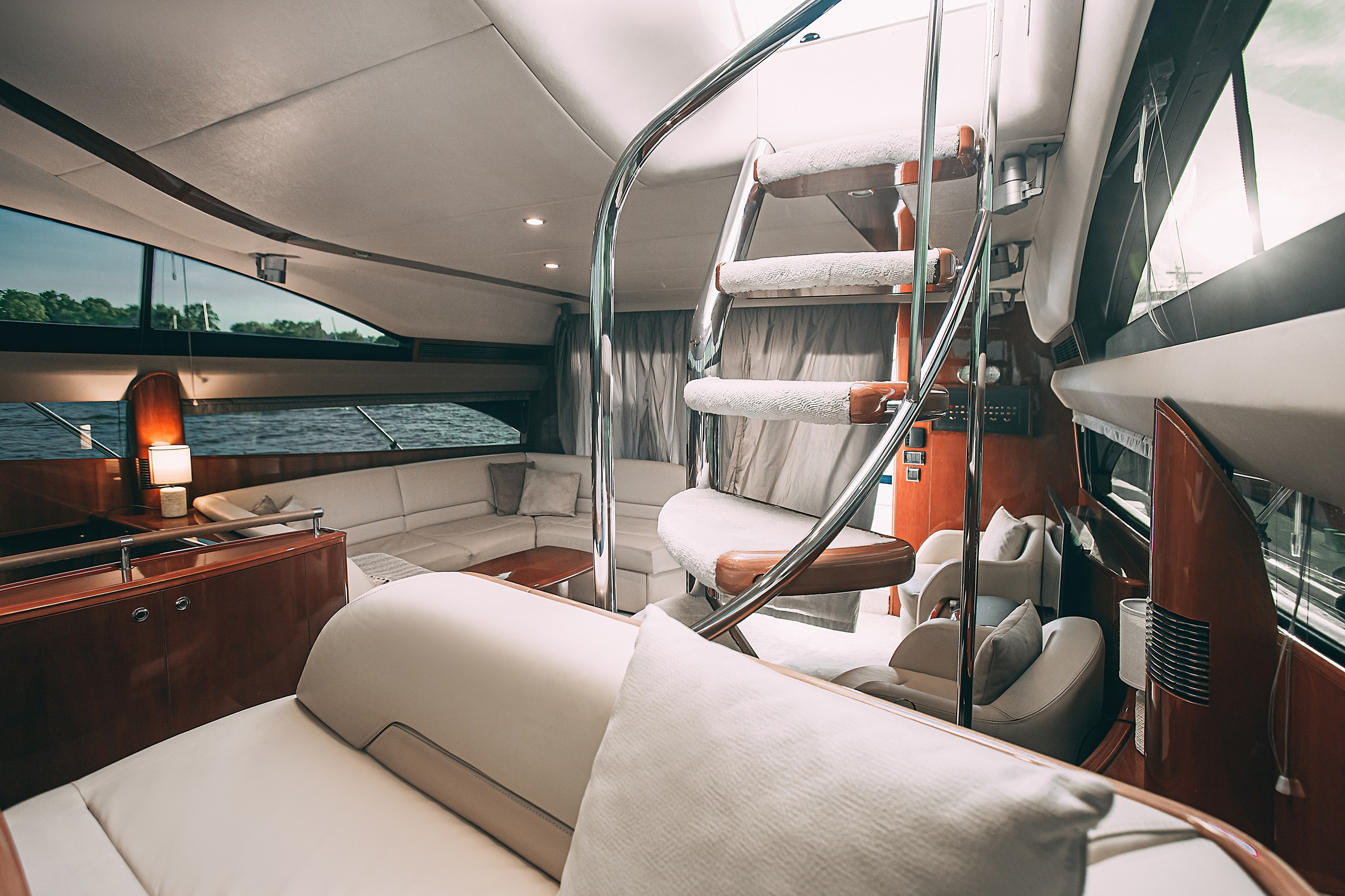 Яхта Princess 57 Esperanza. SPB Rent Boats|аренда катеров и теплоходов