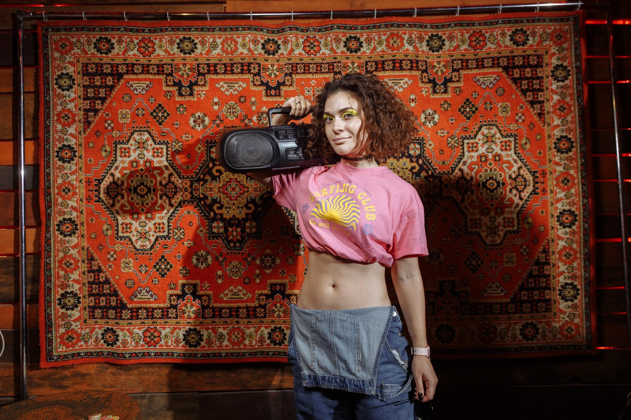 День рождения Кати в стиле 90-00х. Событийный фотограф Максим Бескоровайновнов