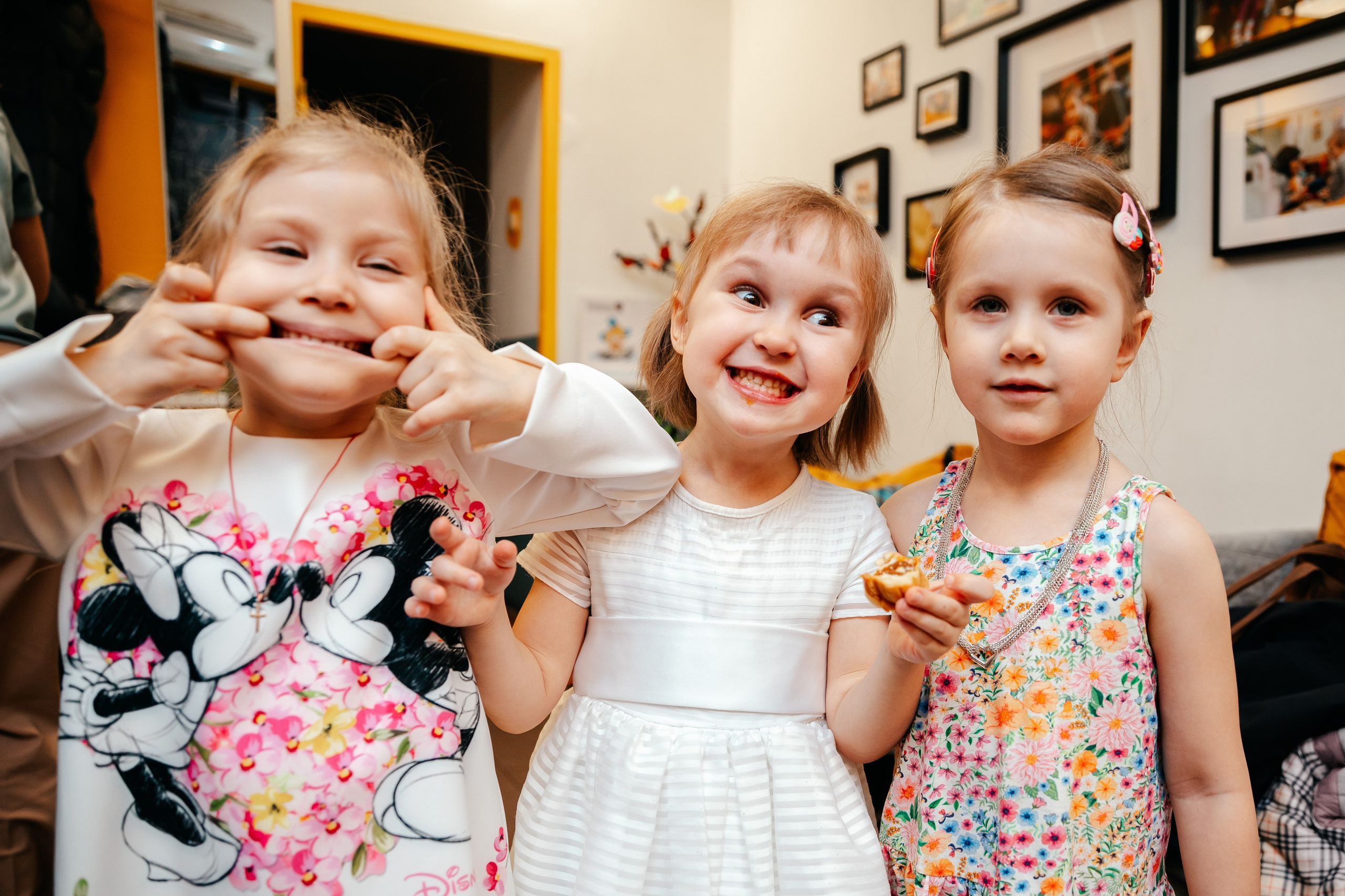 8 марта в Монтессори-саду. Семейный lifestyle фотограф в Санкт-Петербурге Людмила Пахомова