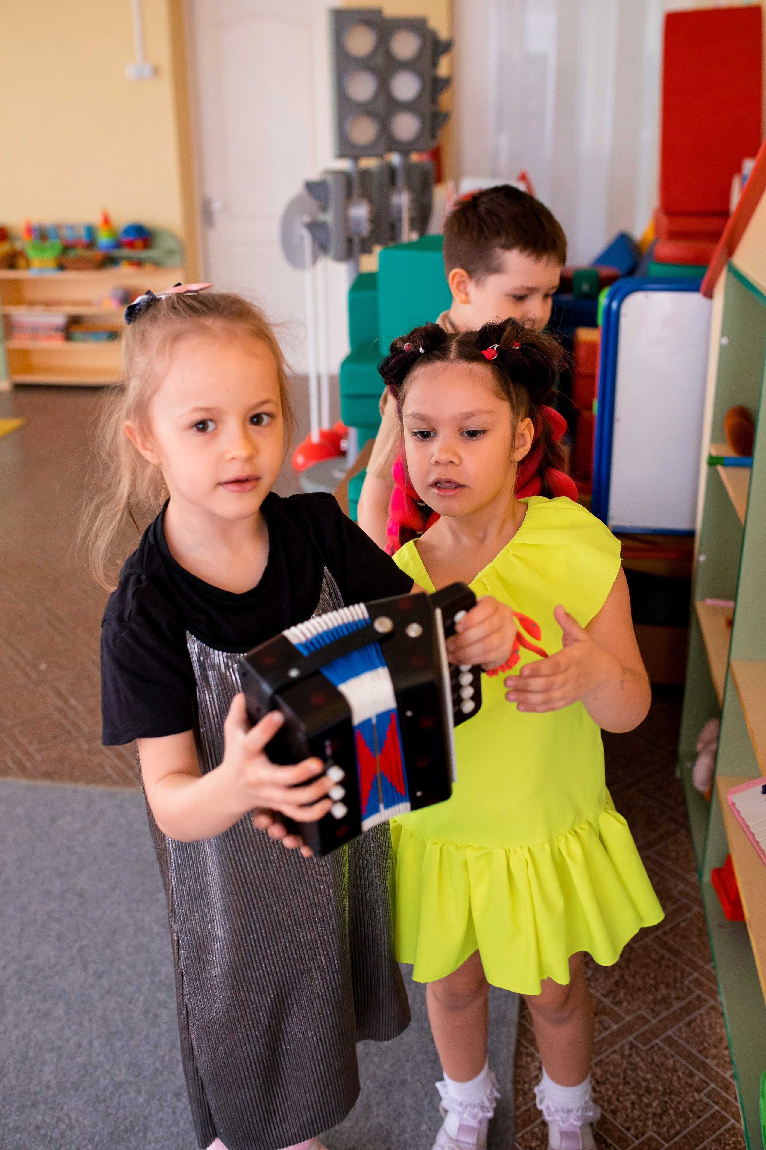 Выпускница Милена с группой. Семейный и детский фотограф город Тында Дарья