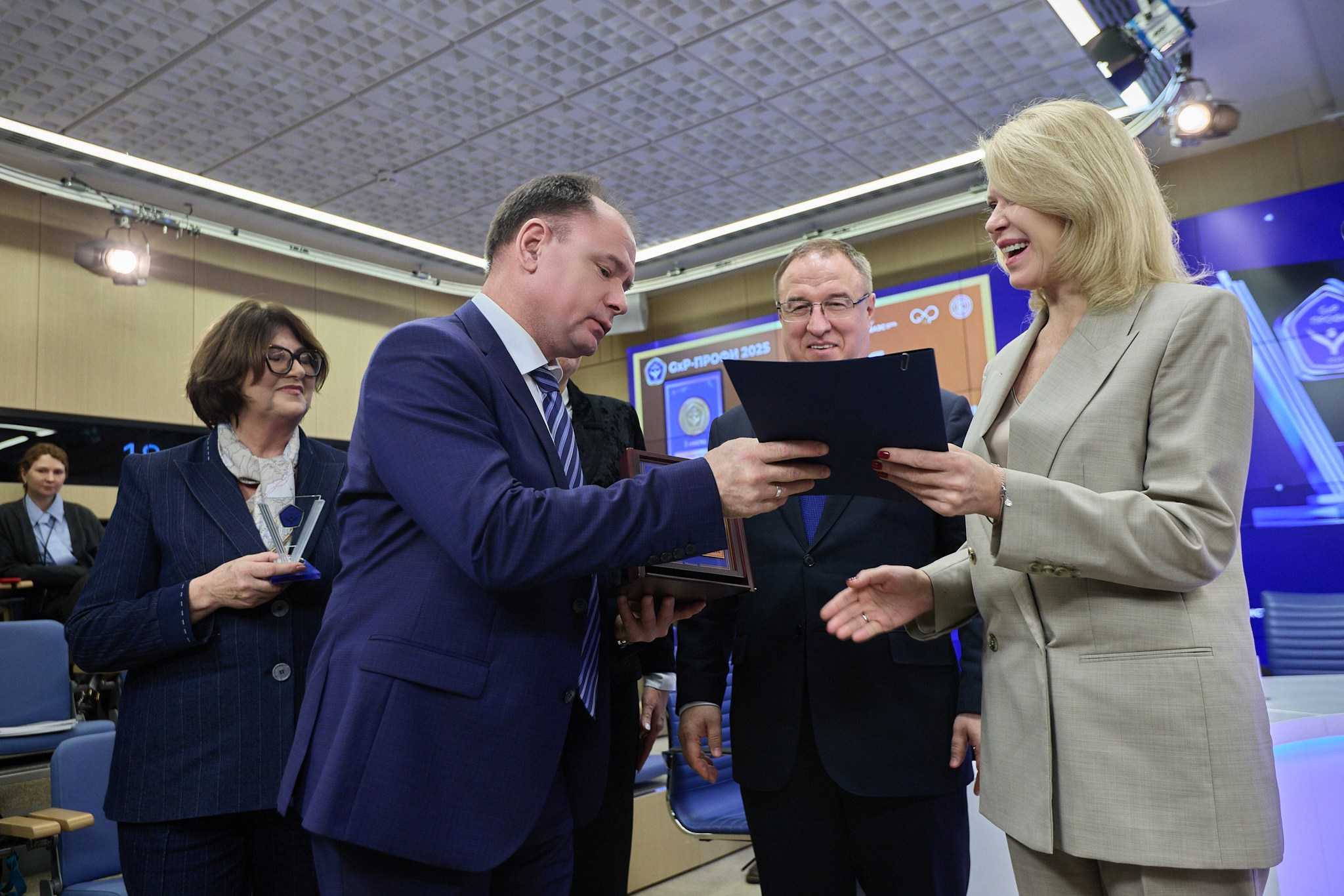 РИА Новости «Итоги отраслевого конкурса GXP-Профи 2025». Режиссёр, клипмейкер, фотограф — Андрей Охота