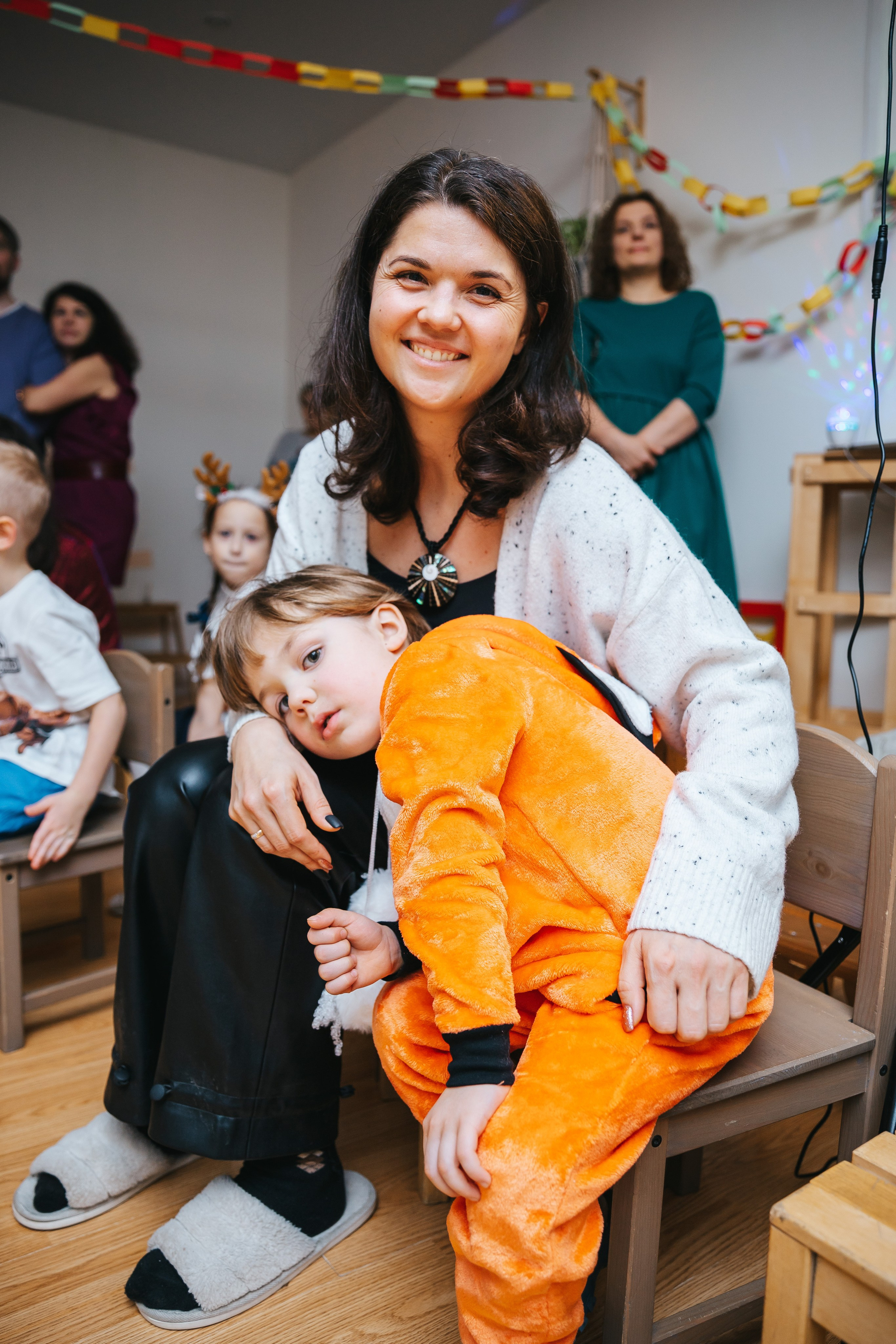 Новогодний утренник в Монтессори-садике. Семейный lifestyle фотограф в Санкт-Петербурге Людмила Пахомова