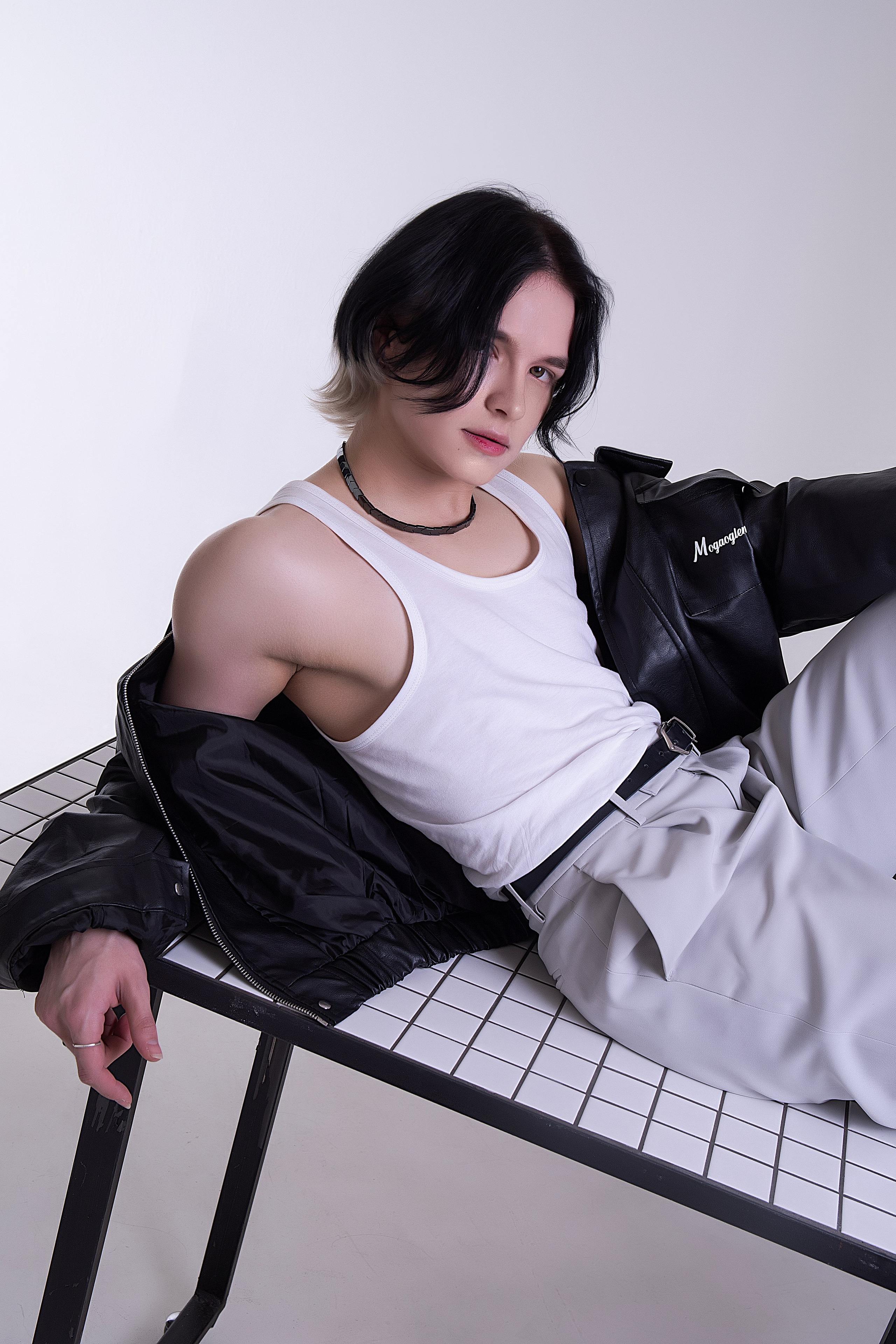 INJOO, IDOL STILE. Polaroud love