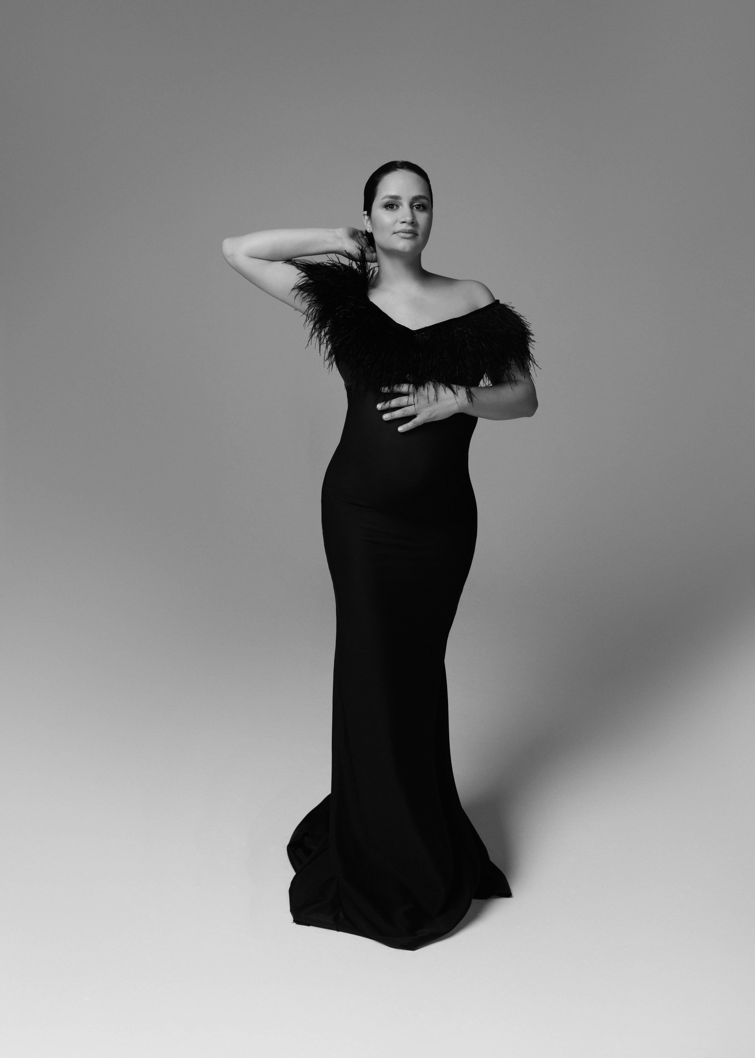 фотосессия Беременности лучший подарок для пары красиво показать животик и запечатлеть такой нежный момент 