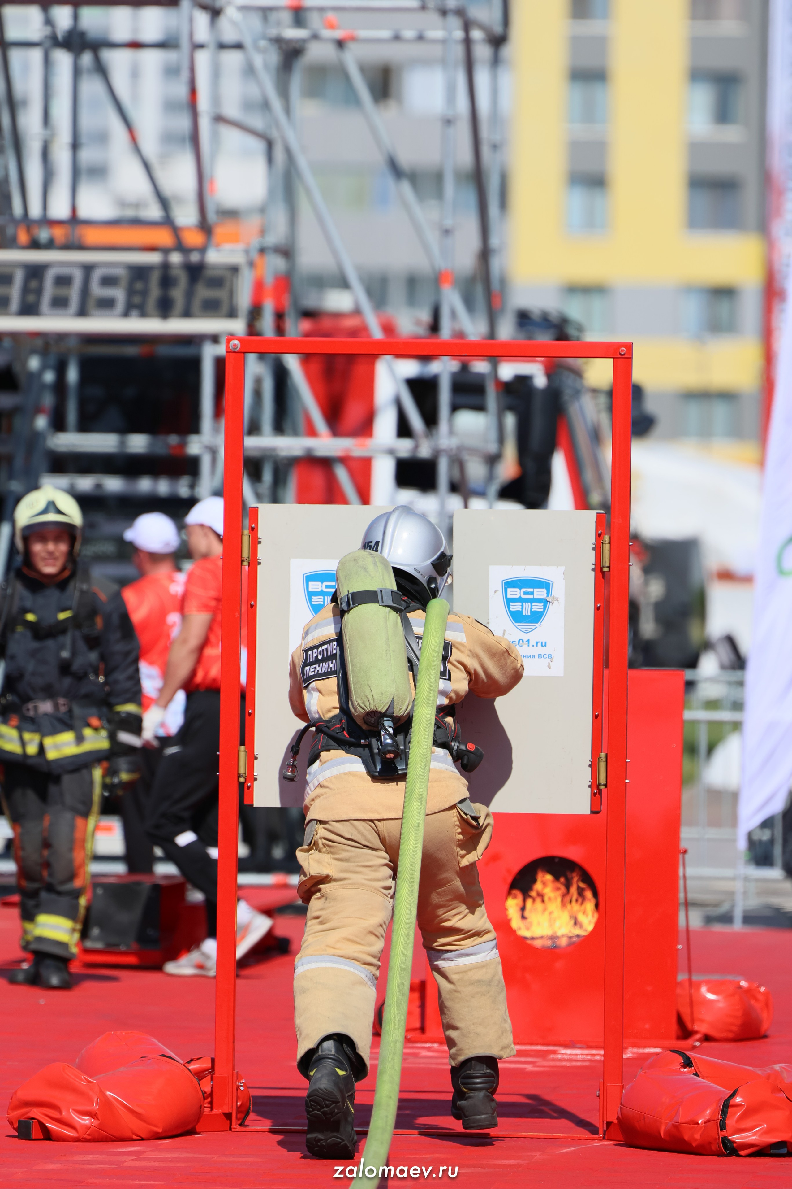 Сильнейший пожарный. Фотограф Александр Заломаев
