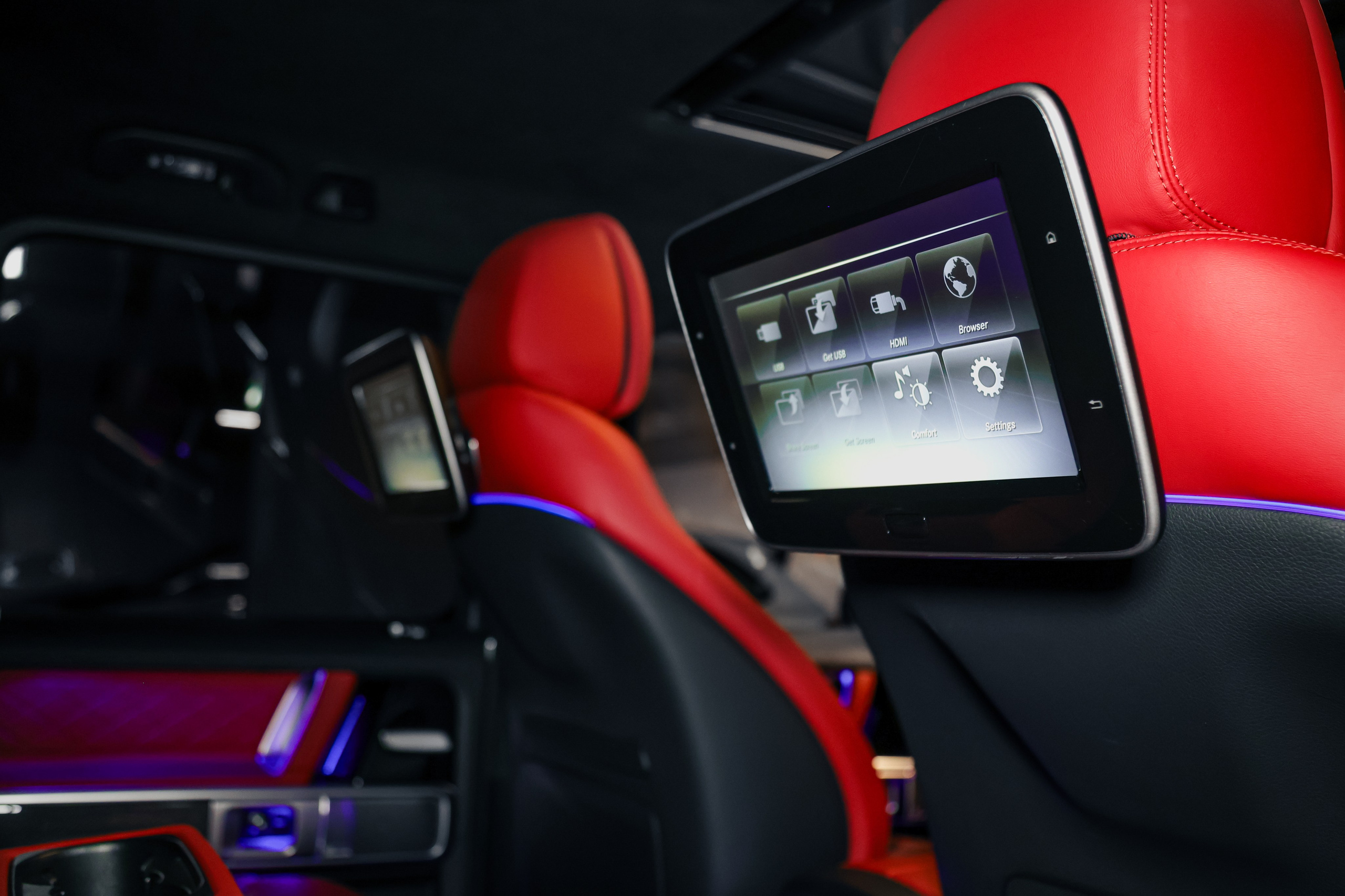 2022 MERCEDES BENZ G63 AMG $235,000 / 16,414 KM ODOMETER. Mixturecaptures