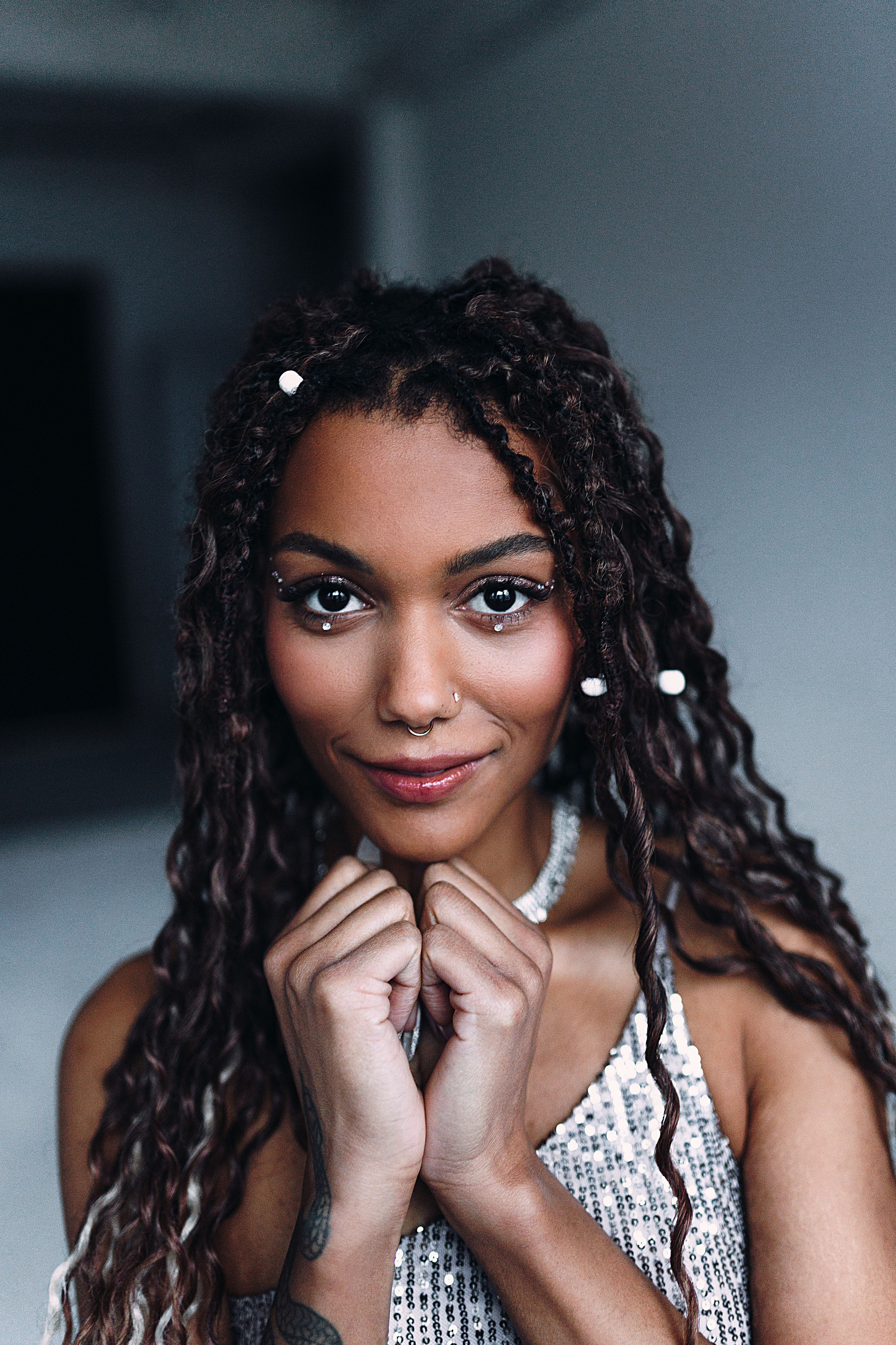 Портретная фотосессия в студии. Нейрокреатор Сербия, Нови-Сад