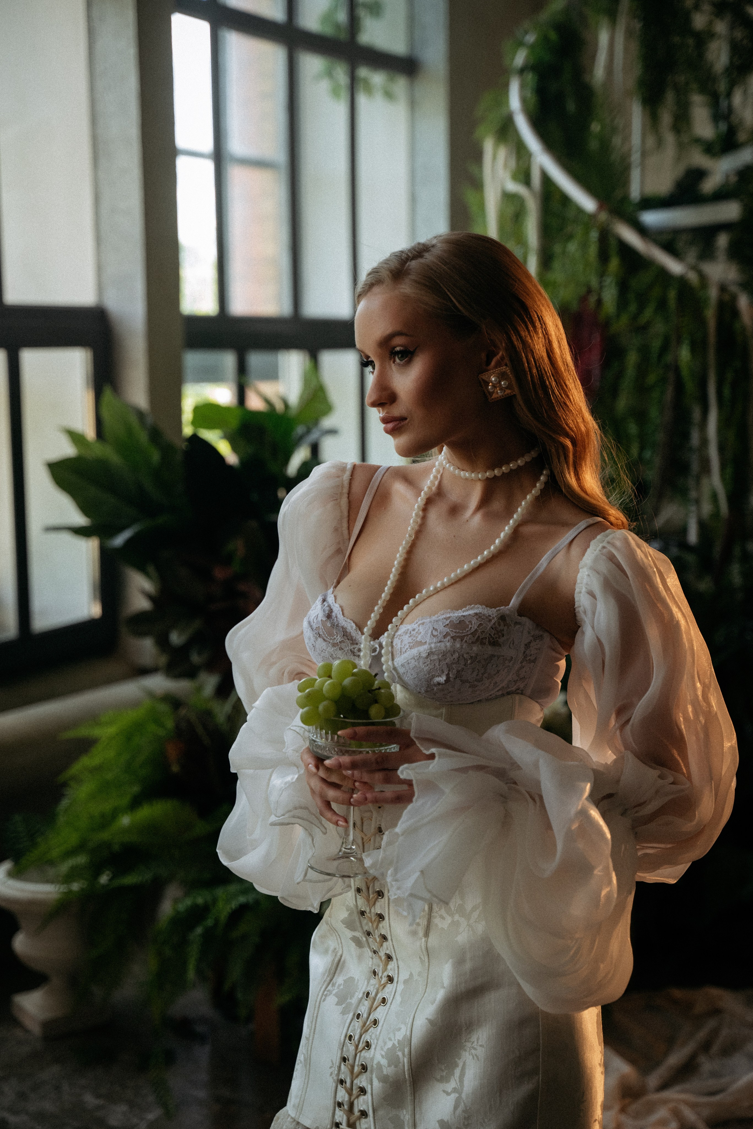 Невеста на пикнике в замке