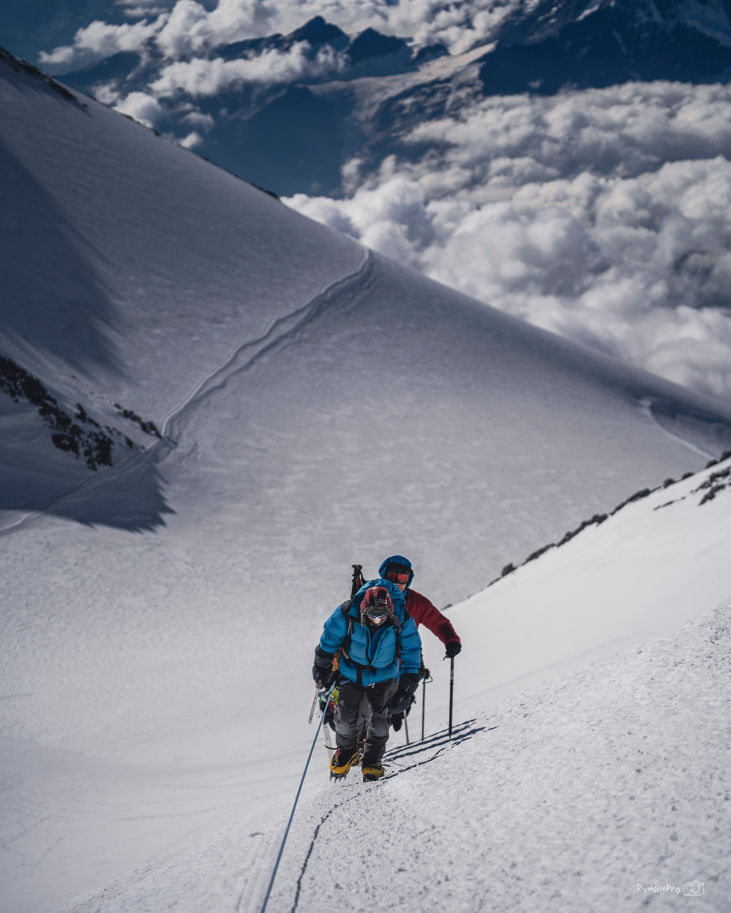 Восхождение на Эльбрус 26 августа 2023 Стремление. Репортажный фотограф в Краснодаре Рындин Дмитрий