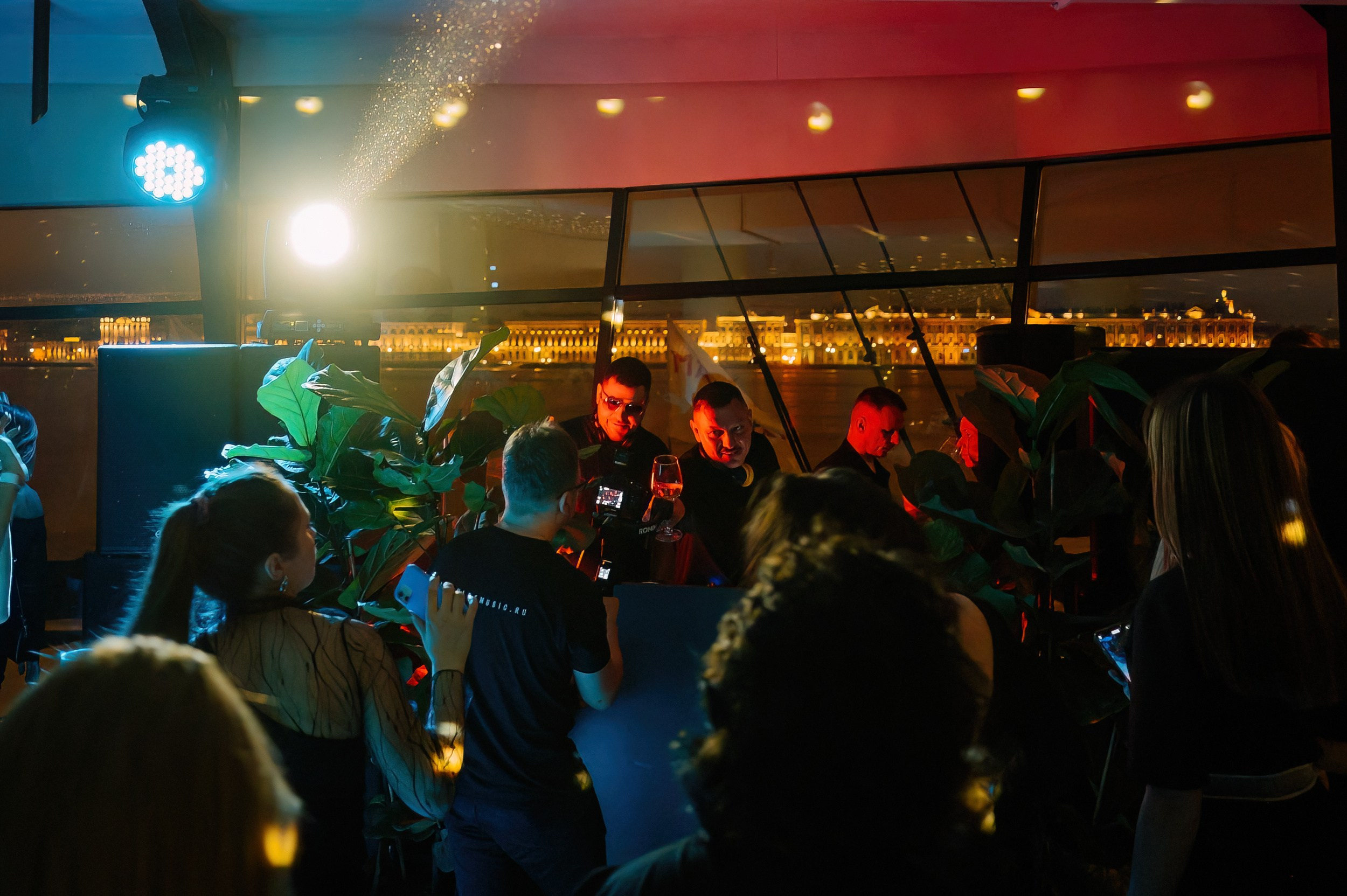 День Рождения DJ Андрей Вакуленко в Магадан. Коммерческий фотограф в Санкт-Петербурге Анна Кобзарь