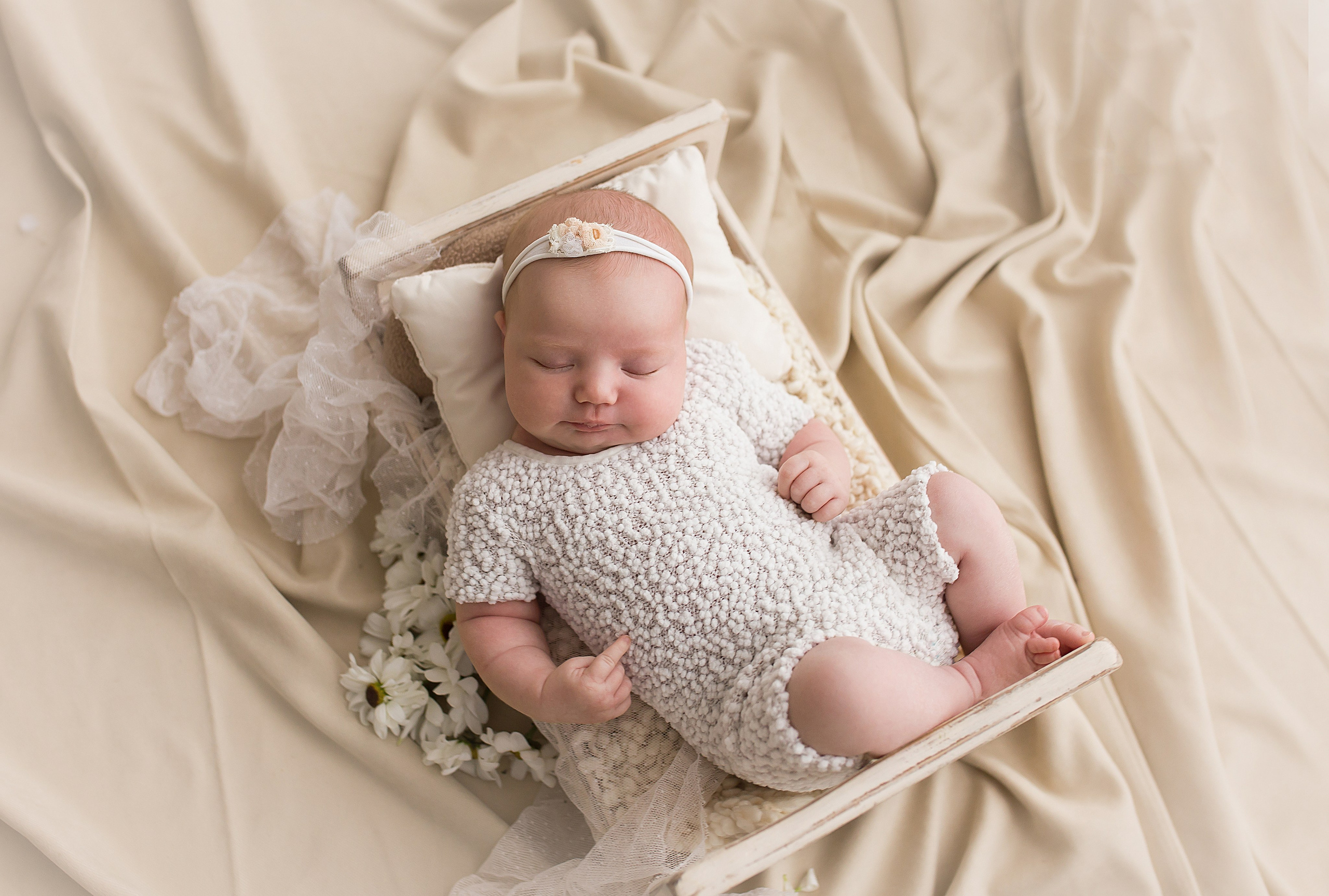 Фотосессия новорождённого. Фотограф новорождённых малышей и детский фотограф В Казани Лана Максим