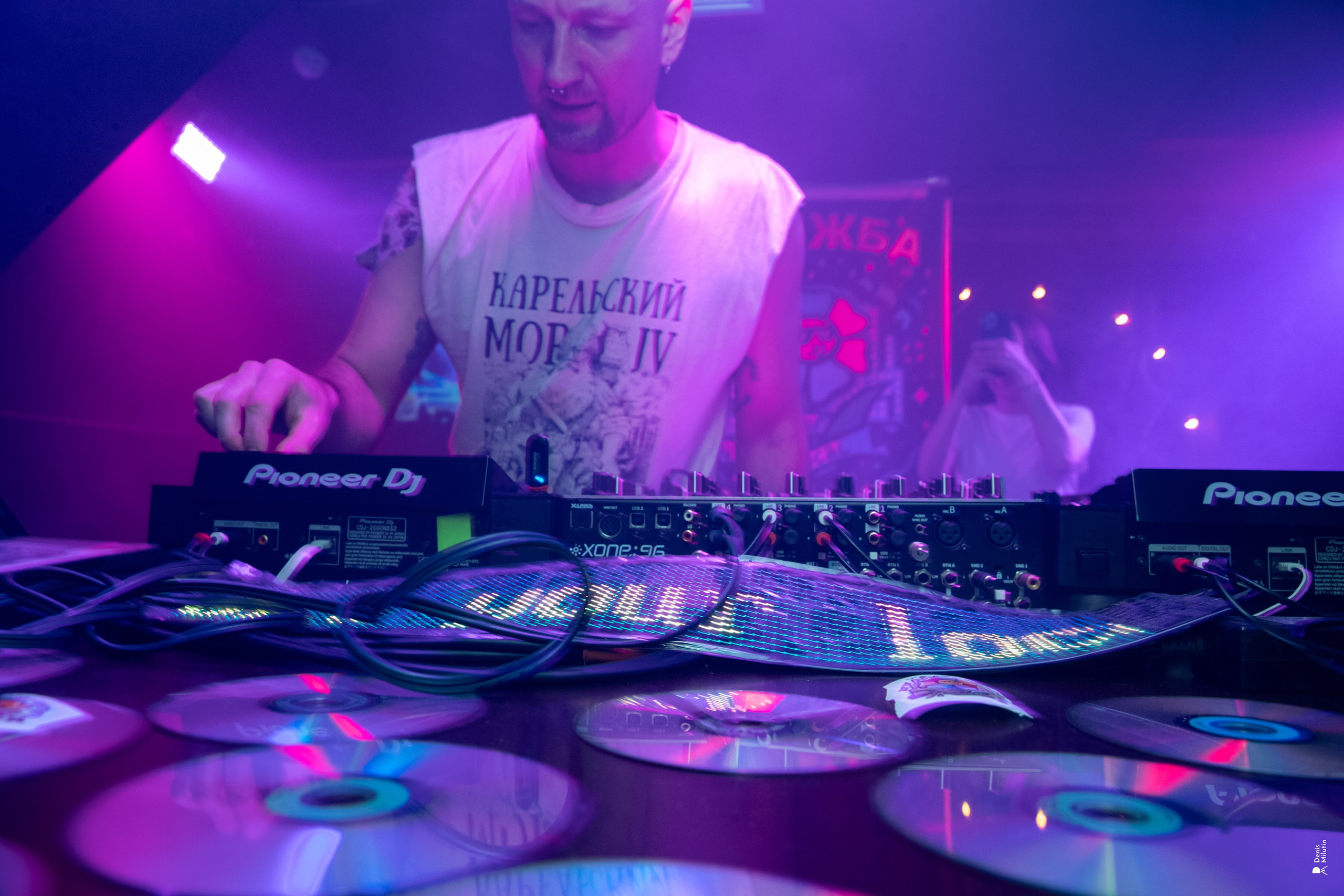 Клуб Рядом — Дискотека 2000х. Портретный фотограф Денис Милютин