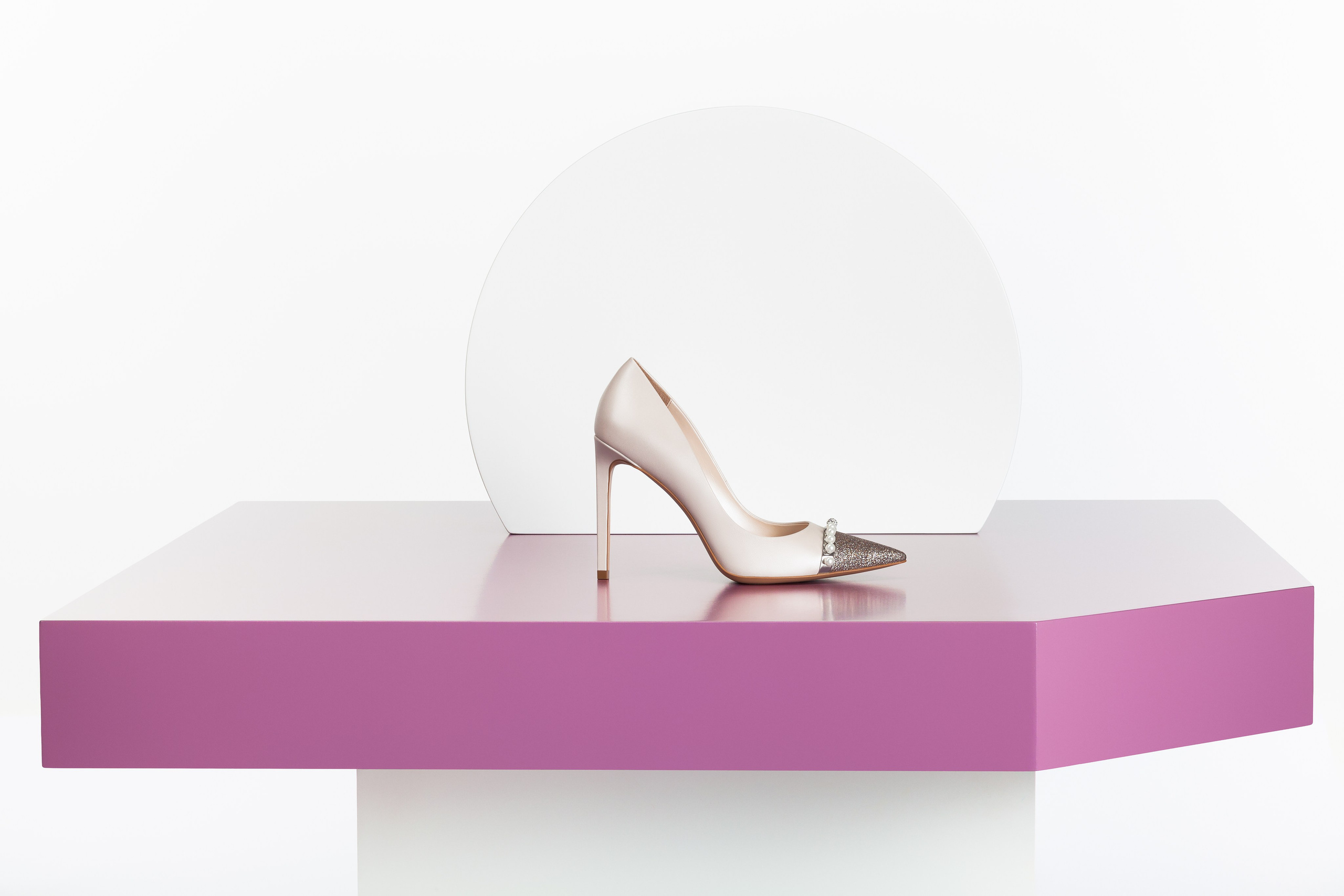 Обувь и аксессуары. Предметный фотограф. Москва. Продюсирование съемок, Set-design & пост-продакшн, E-commerce контент