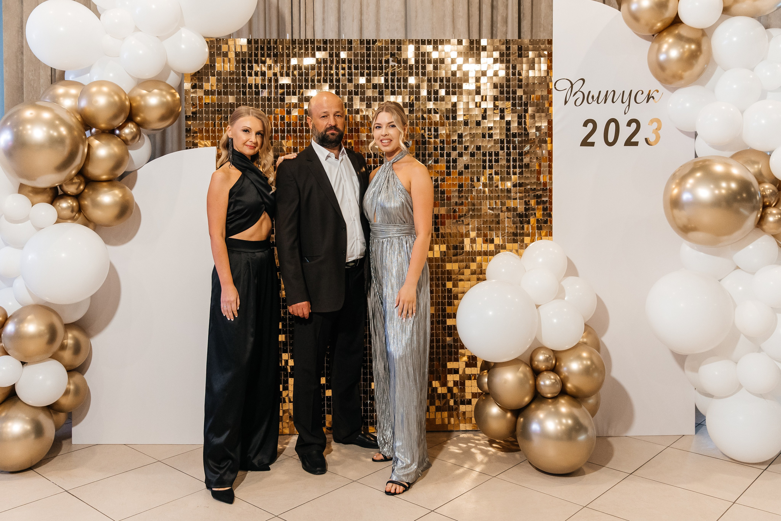 2023-06-23 Выпускной МБОУ СОШ № 10. Фотограф в Красноярске