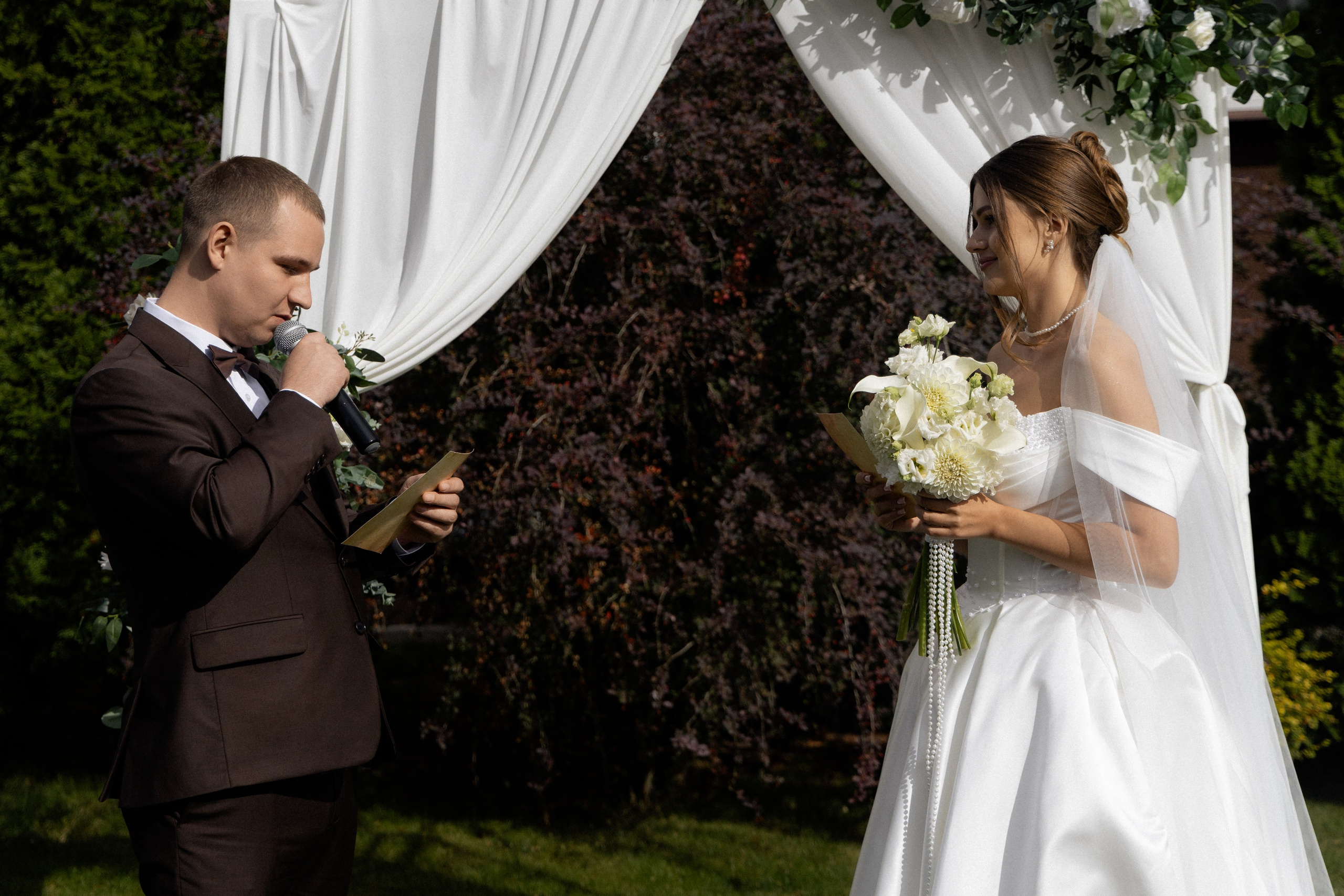 Свадебная фотосессия Анастасии и Игоря в Усадьбе Легенда. Свадебный фотограф в Минске/Беларуси Сергей Спиридонов
