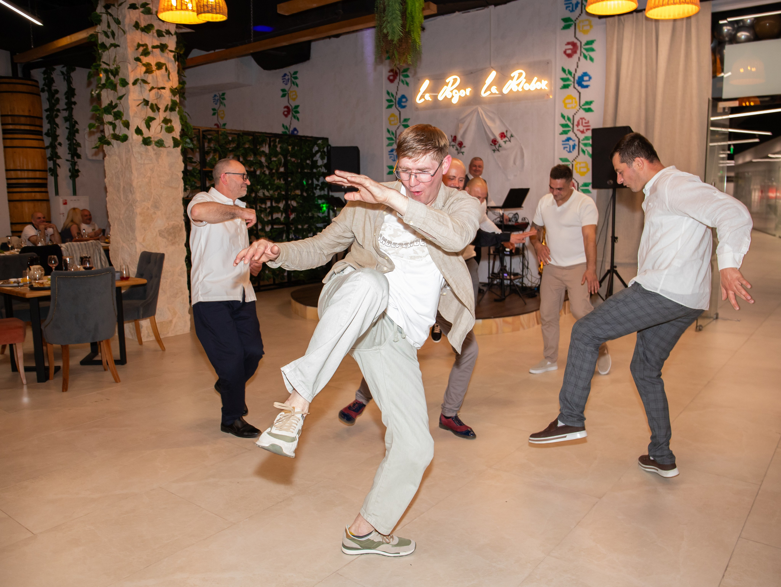 Открытие молдавского ресторана. Свадебный и семейный фотограф в Москве Мила Широких