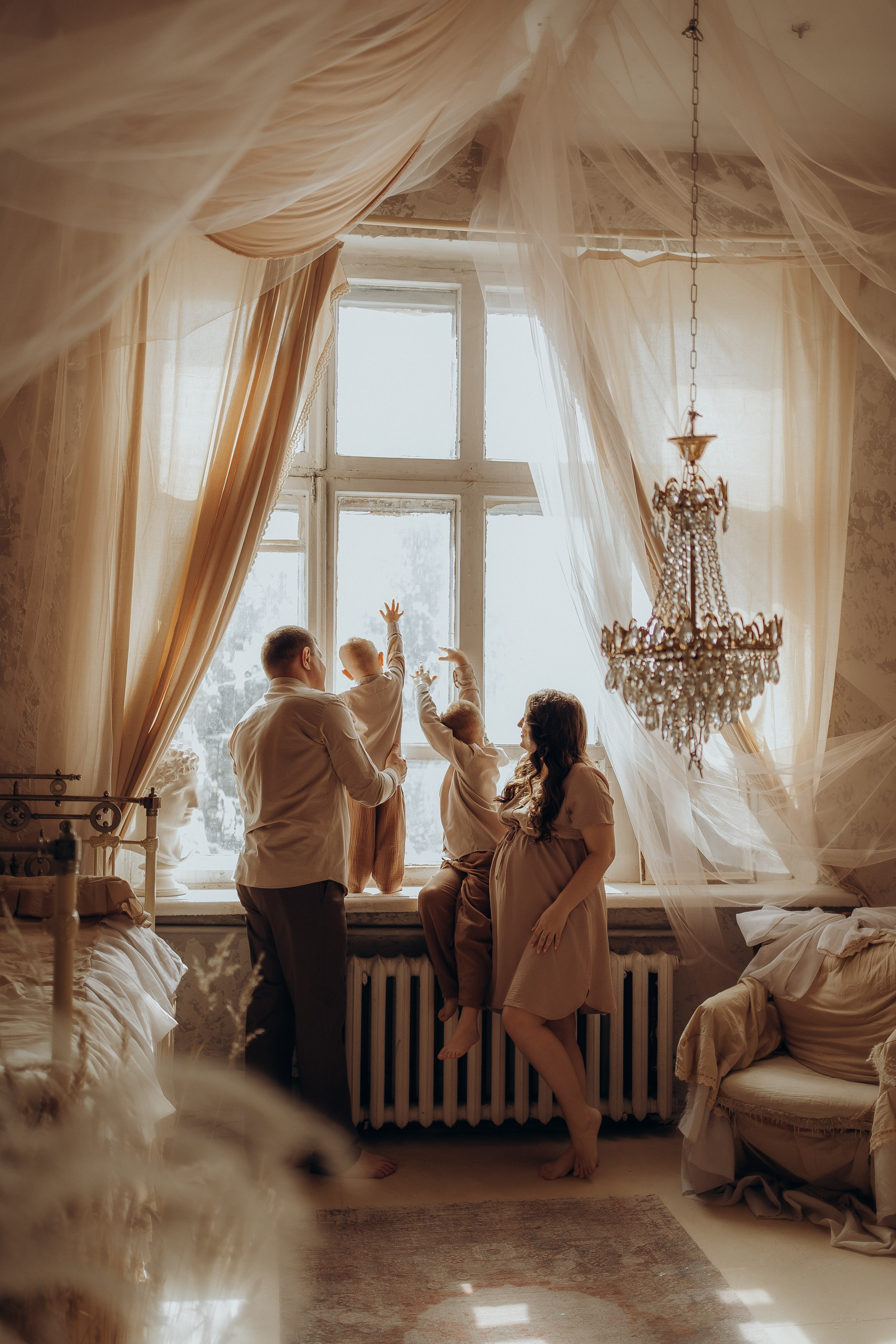 Материнство в студии FTH. Фотограф на первый годик, семейный и детский фотограф в Новосибирске