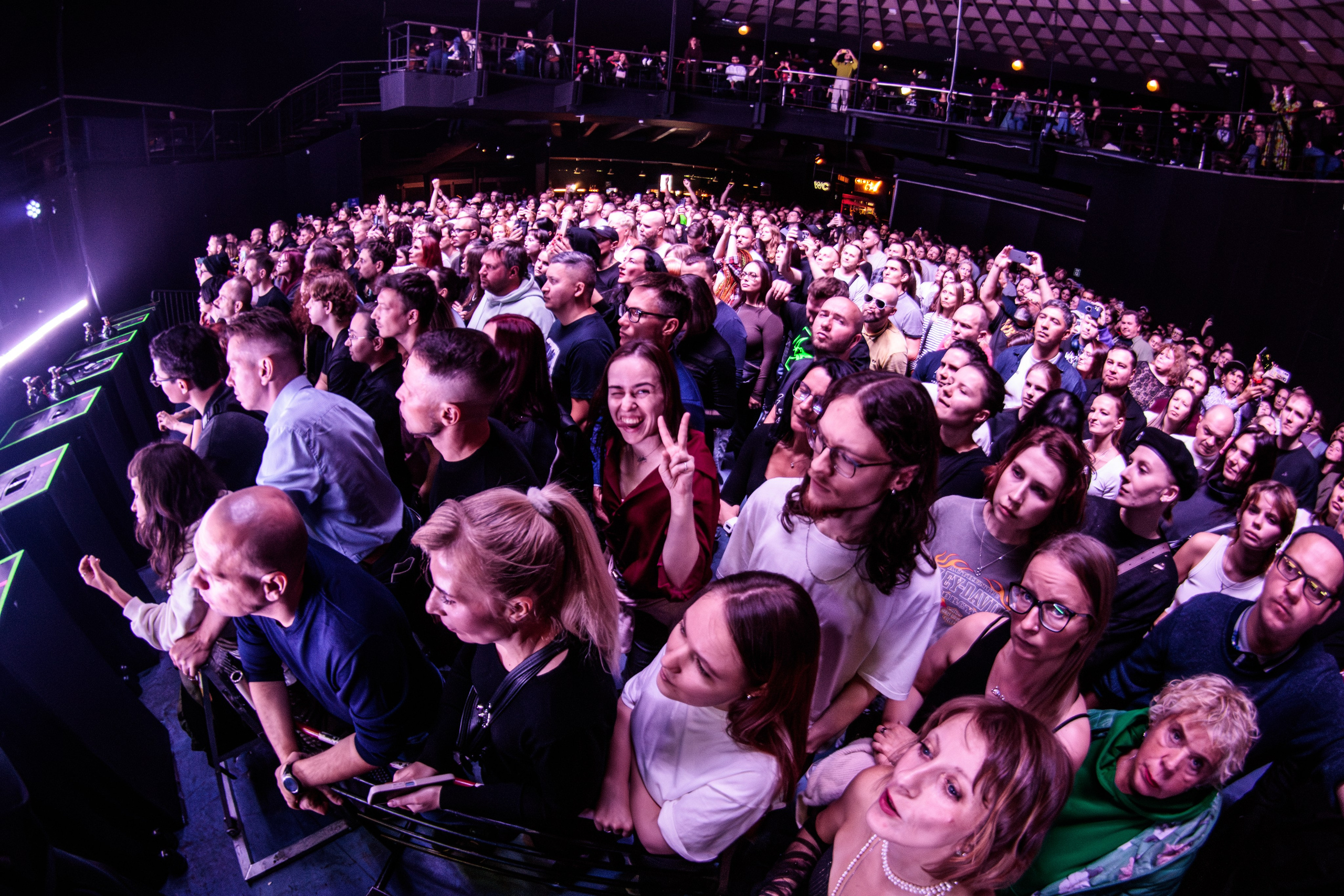 Дельфин. Портретный и концертный фотограф в Санкт-Петербурге Егор Телятников