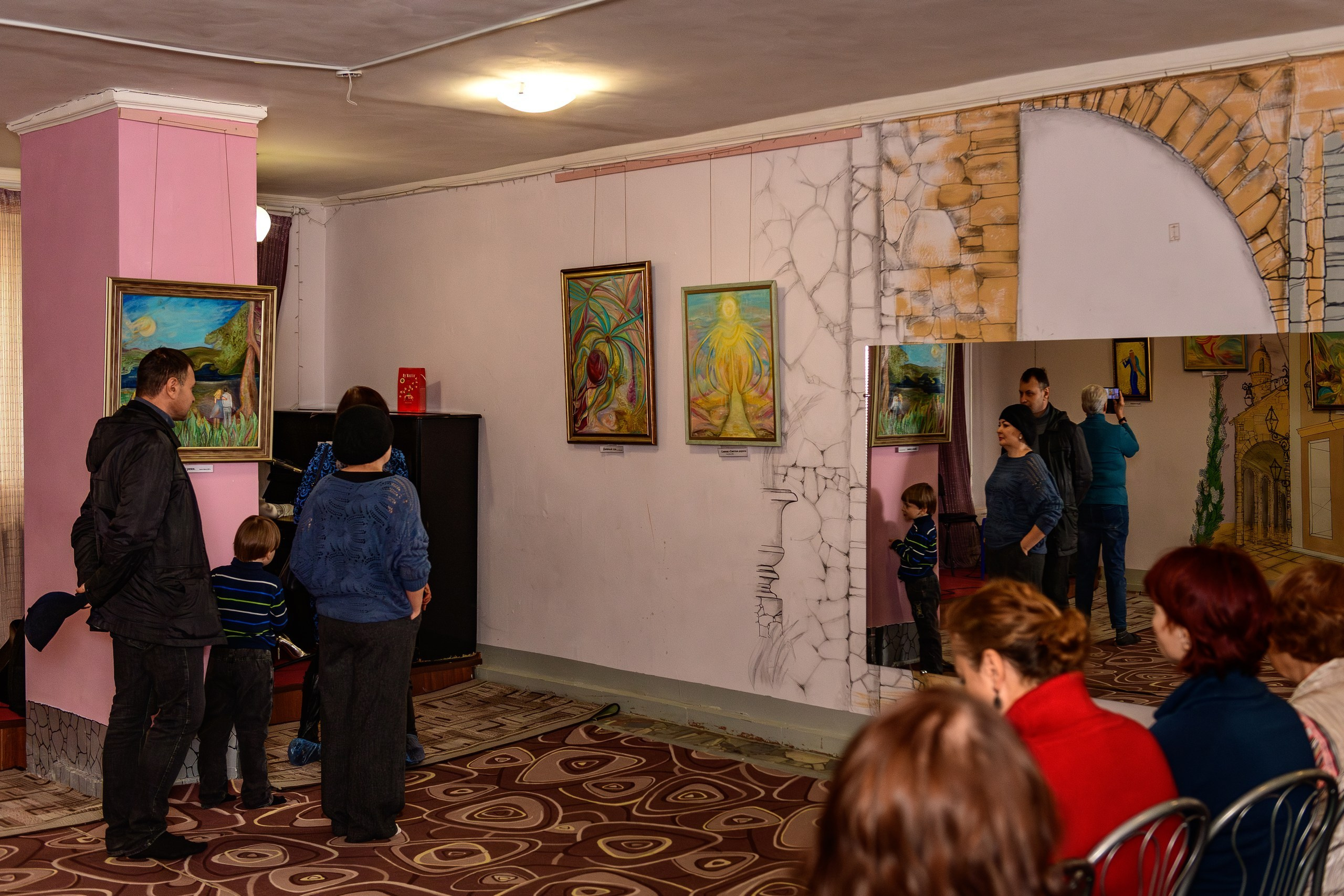 Выставка «Влюбленная в мир». Художница Татьяна Иванова-Гуляева. Фотограф Валерия Голубева (Миронова)