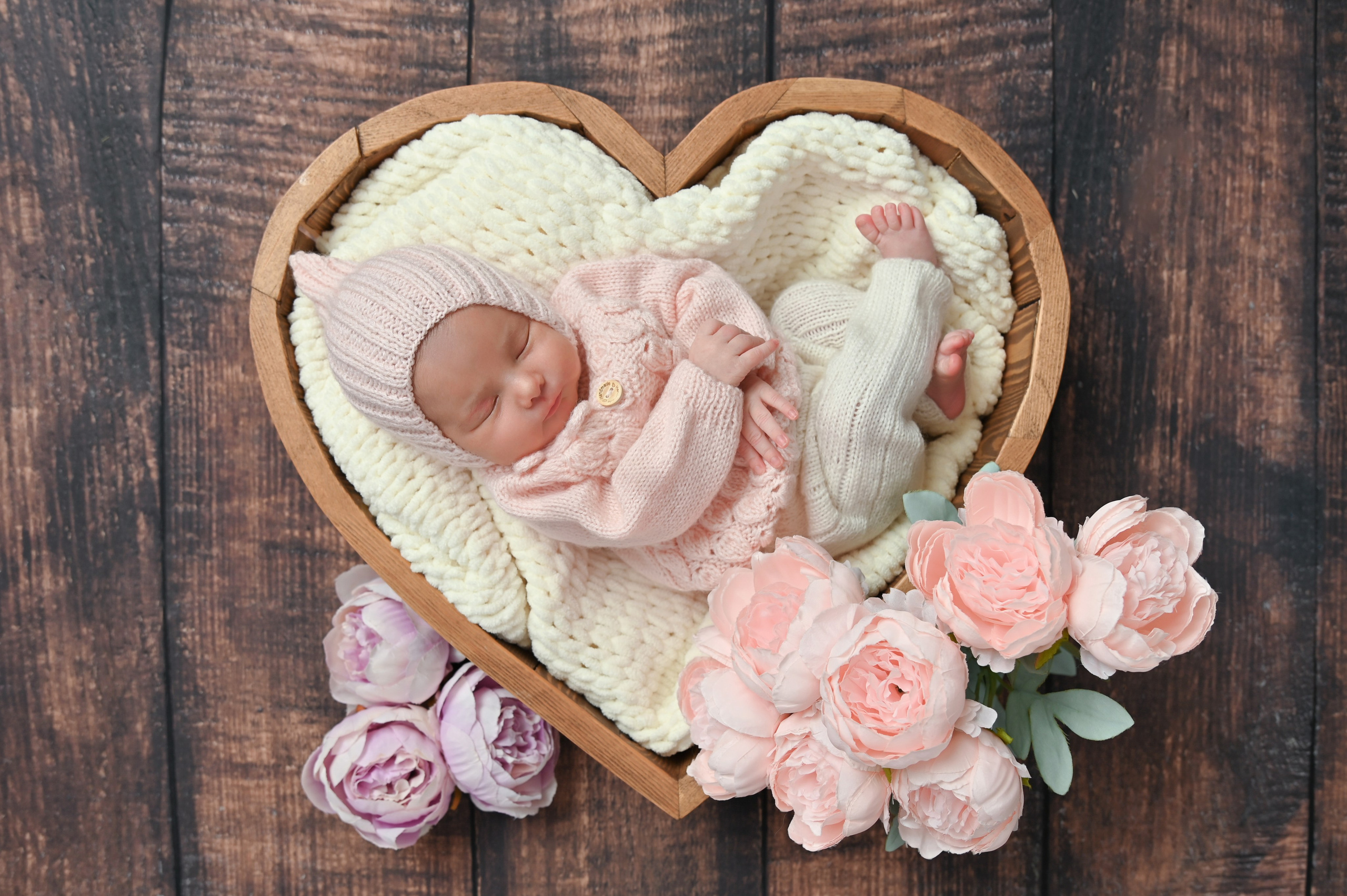 Ясмина 8 дней. Фотограф Новорожденных и семейный Элла Огай г. Сатпаев