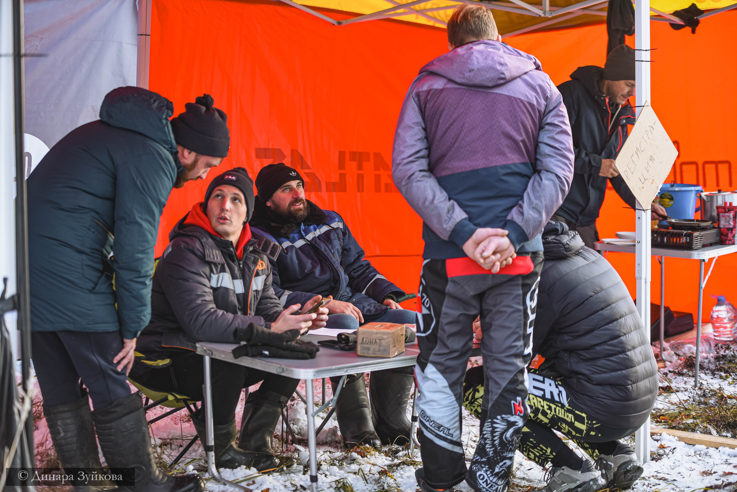 «На местности». Мотофотограф в Нижнем Новгороде Динара Зуйкова