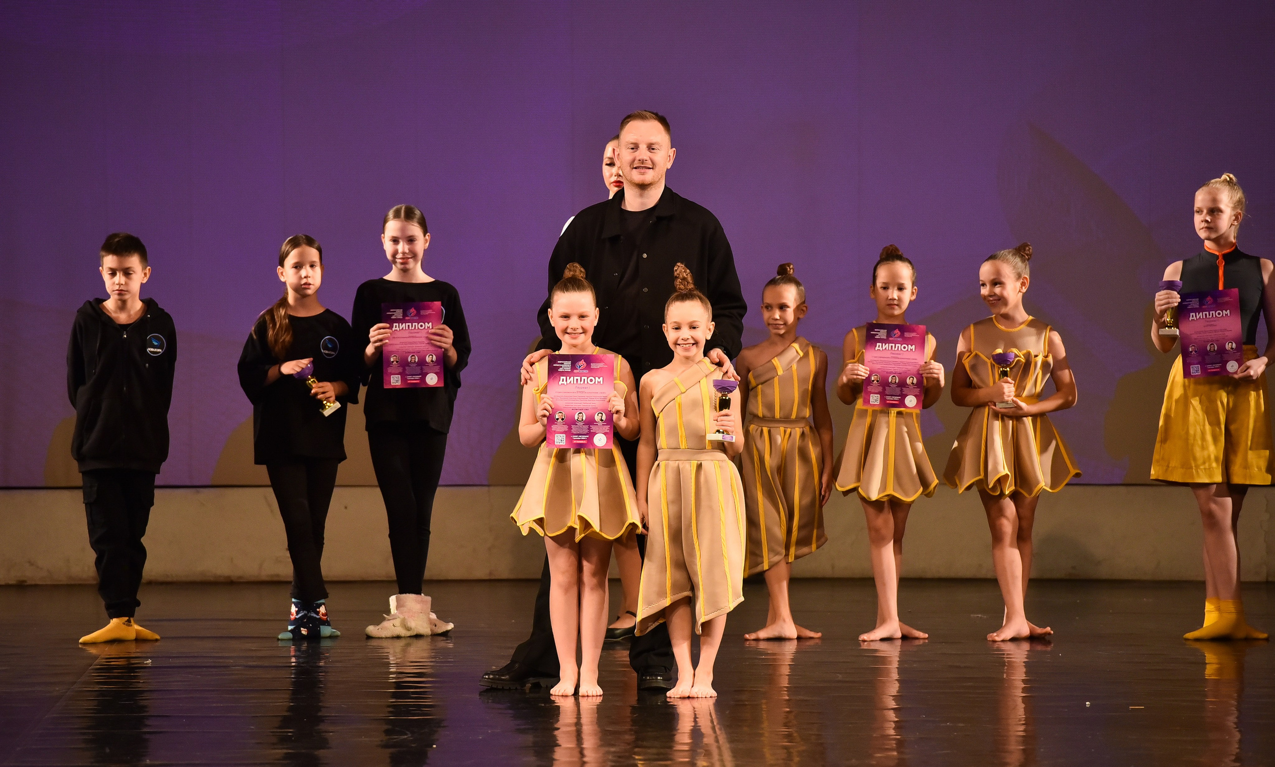 01.12.2024 Фестиваль хореографического искусства «АРТ-КОМПАС. СЕВЕРО-ЗАПАД» г. Спб. Медиастудия Фото Концепт