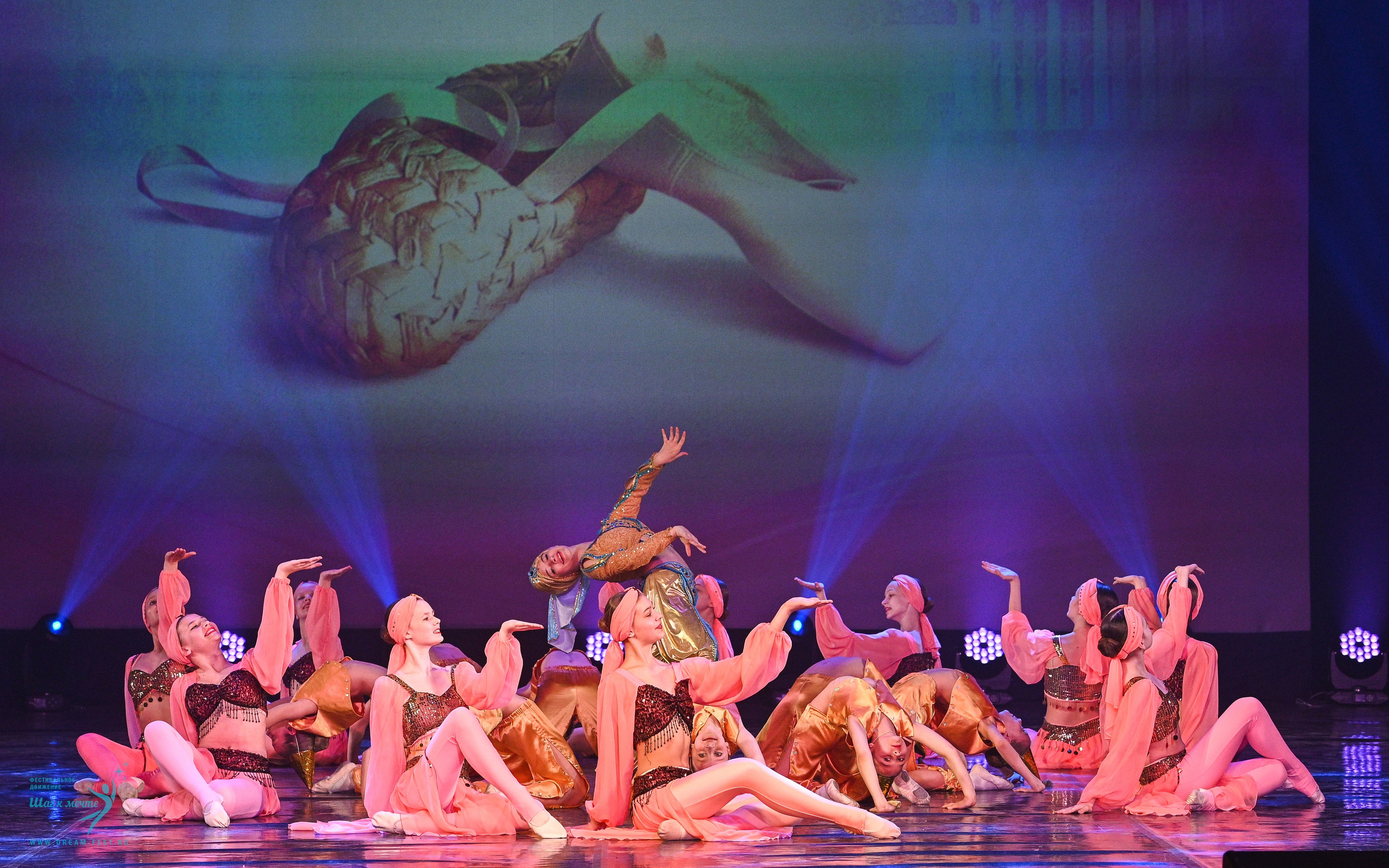 24.05.2025 «Мир под названием — Искусство танца» Фестивальное движение «Шаг к мечте» г. Кострома. Медиастудия Фото Концепт