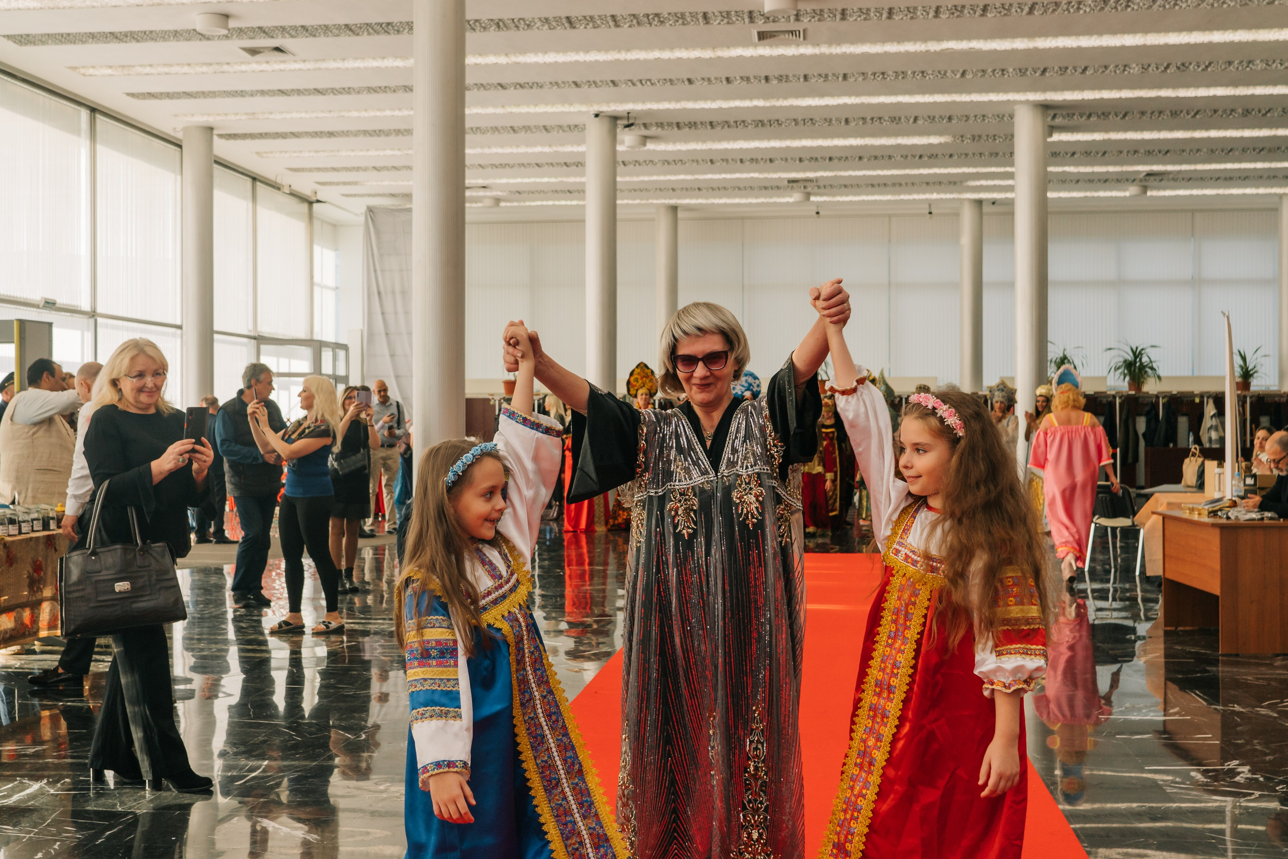Международный проект «Наш Мир». Женский фотограф в Москве Анастасия Сидорова